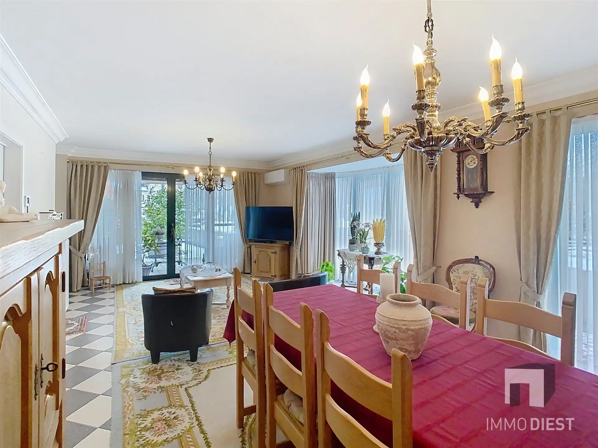 Topligging: gelijkvloers appartement mét garage en kelder foto 10