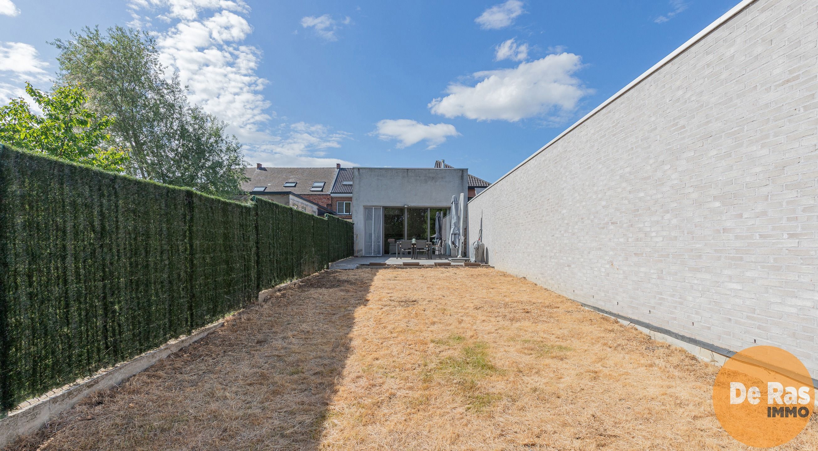 HERZELE - Gelijkvloers appartement inclusief garage met tuin foto 19