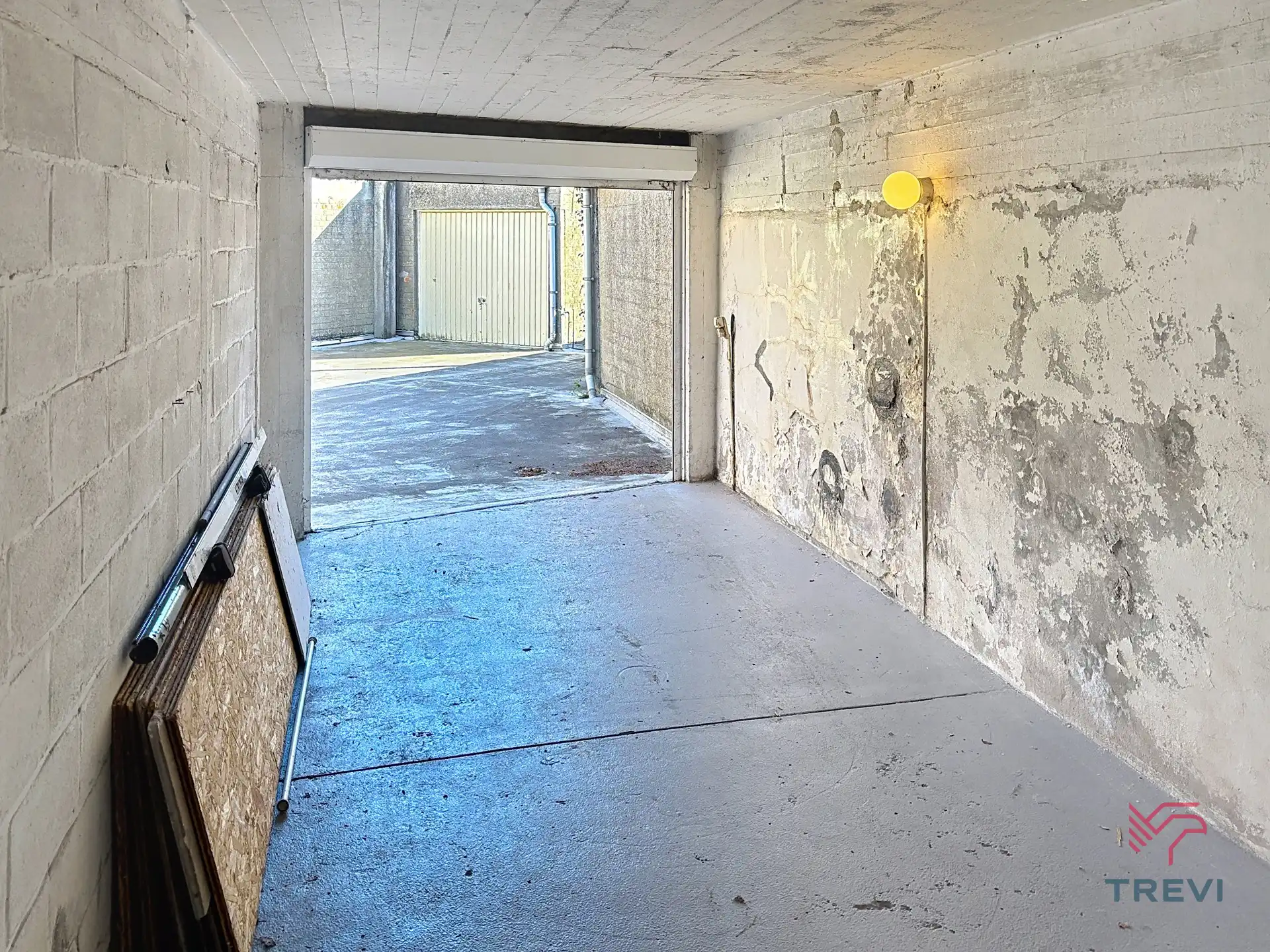 Tomberg - Afgesloten garagebox foto 7