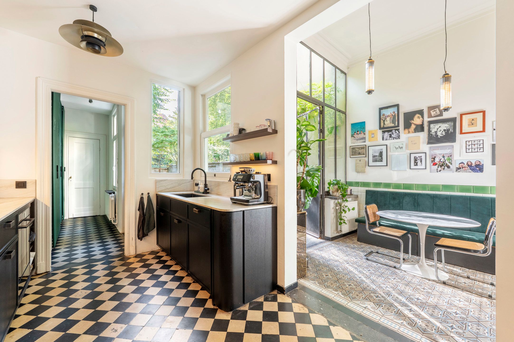 ANTWERPEN HARMONIE. Herenhuis met karakter, tuin en parking! foto 7