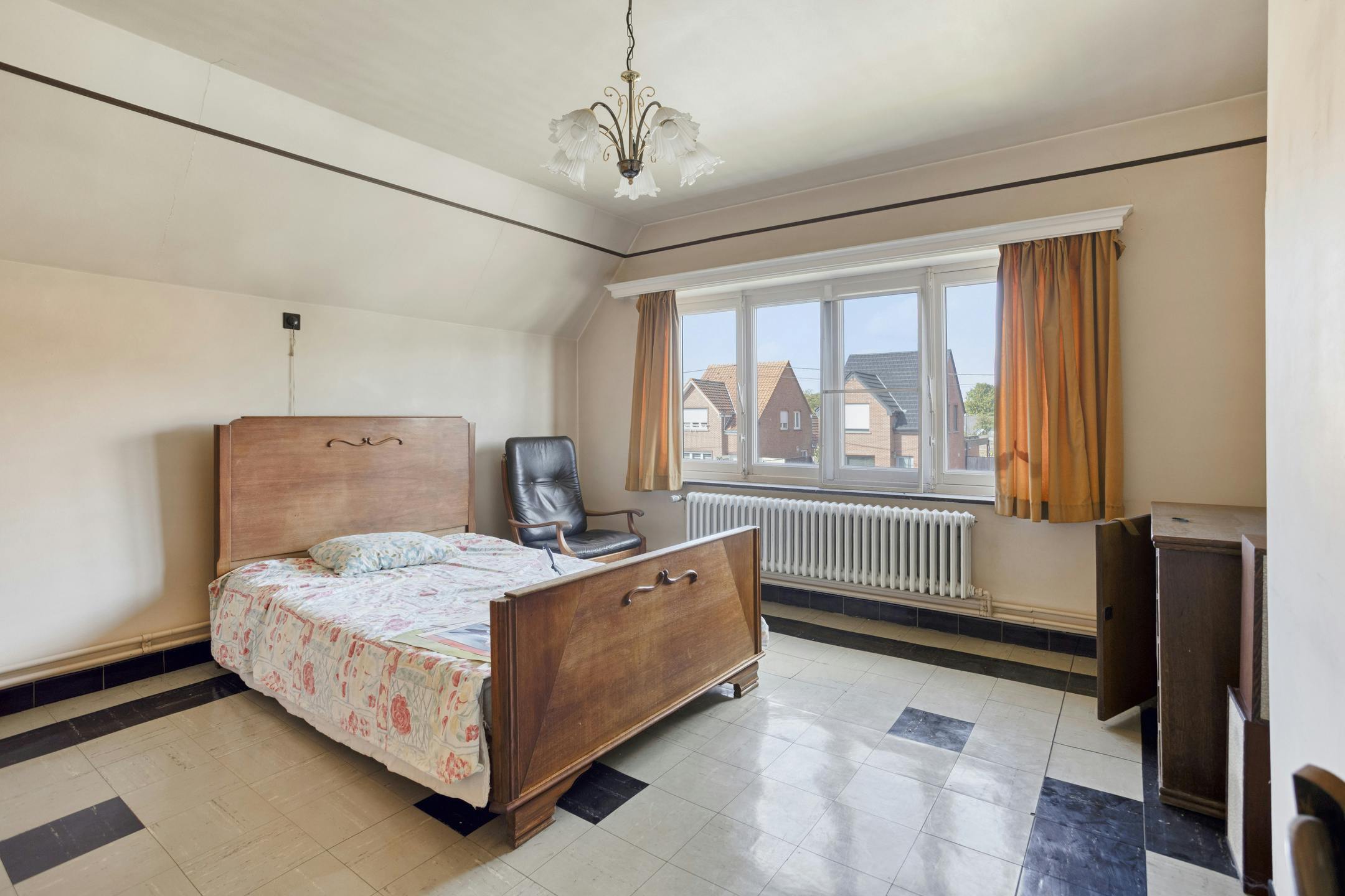 Te renoveren woning te koop net buiten het centrum van Retie foto 19