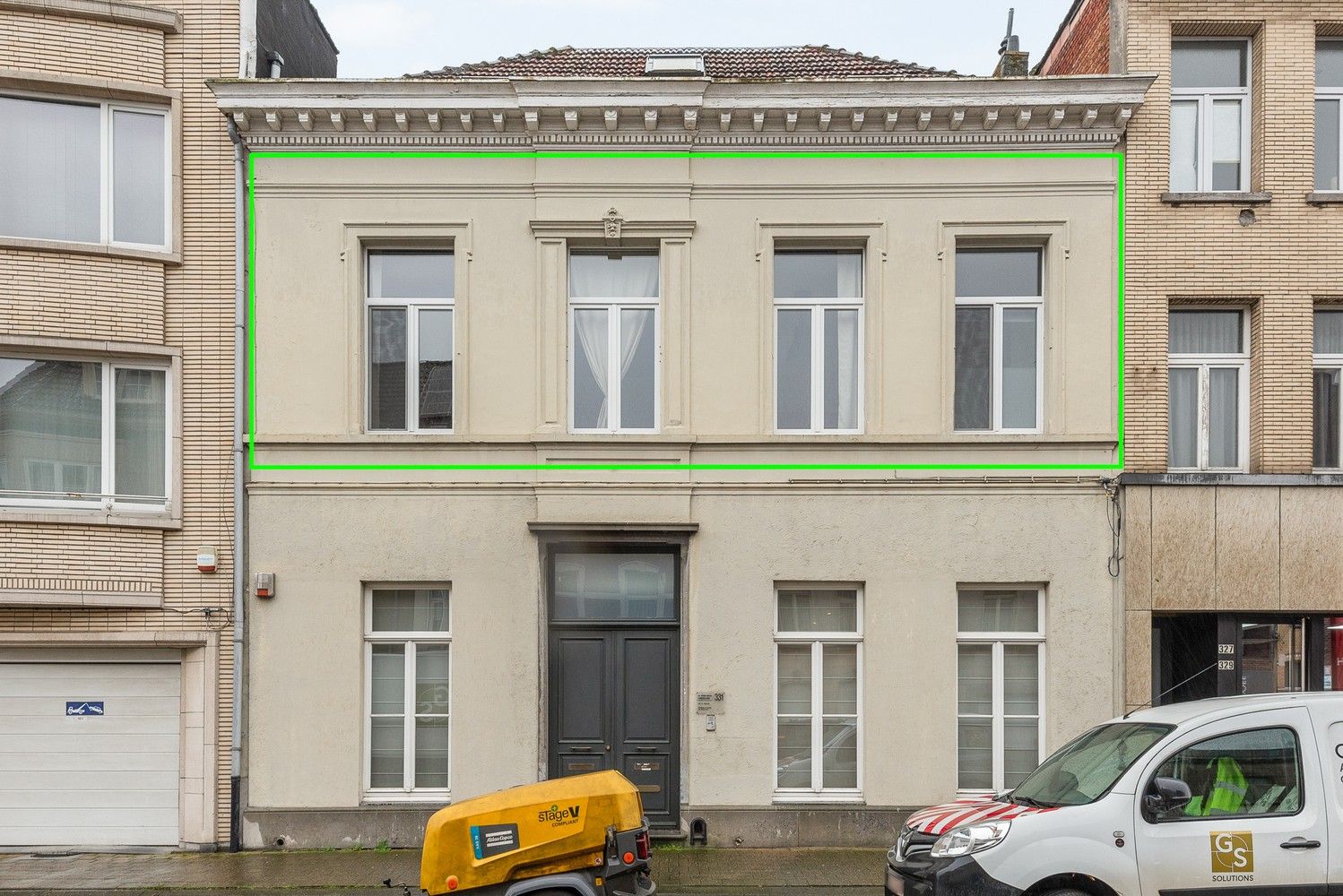 Opbrengsteigendom (praktijk + 2 appartementen) in Wijnegem centrum te koop! foto 2