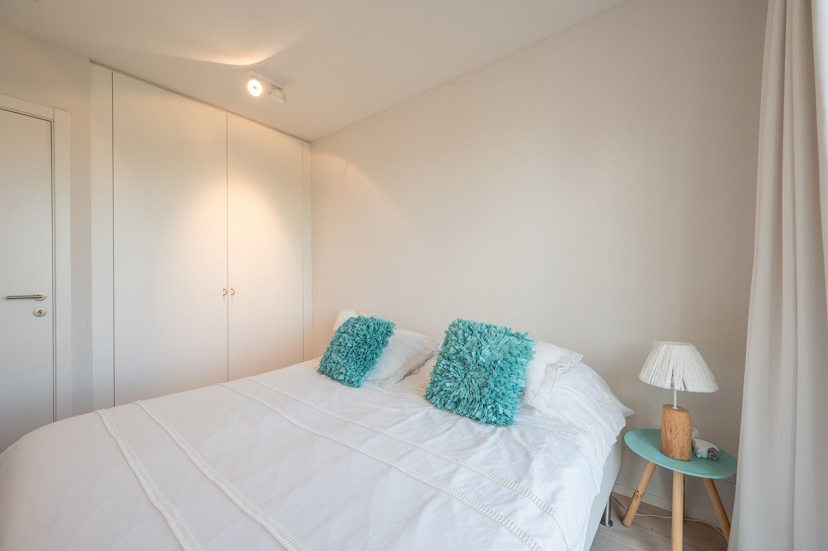 Prachtig appartement met frontaal zicht op het meer van Duinenwater. foto 14