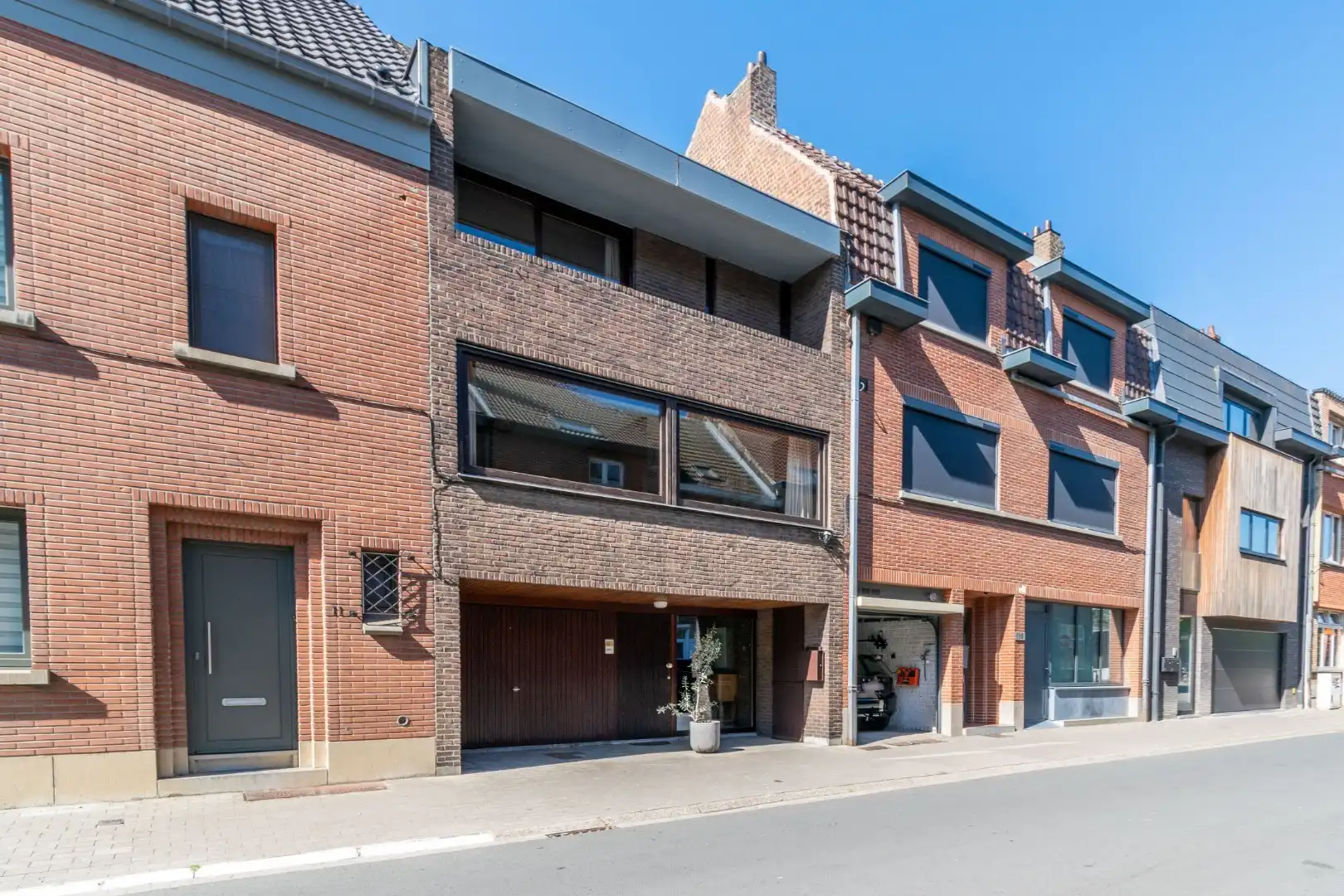 Architectenwoning te koop Stationsstraat 13 - - 1651 Beersel