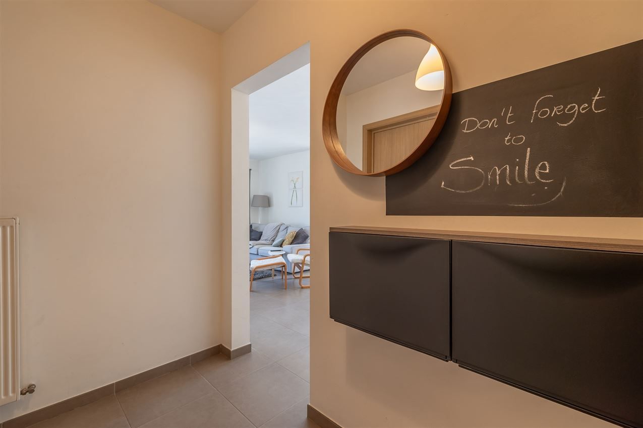 Royale duplex met terras en garage foto 28