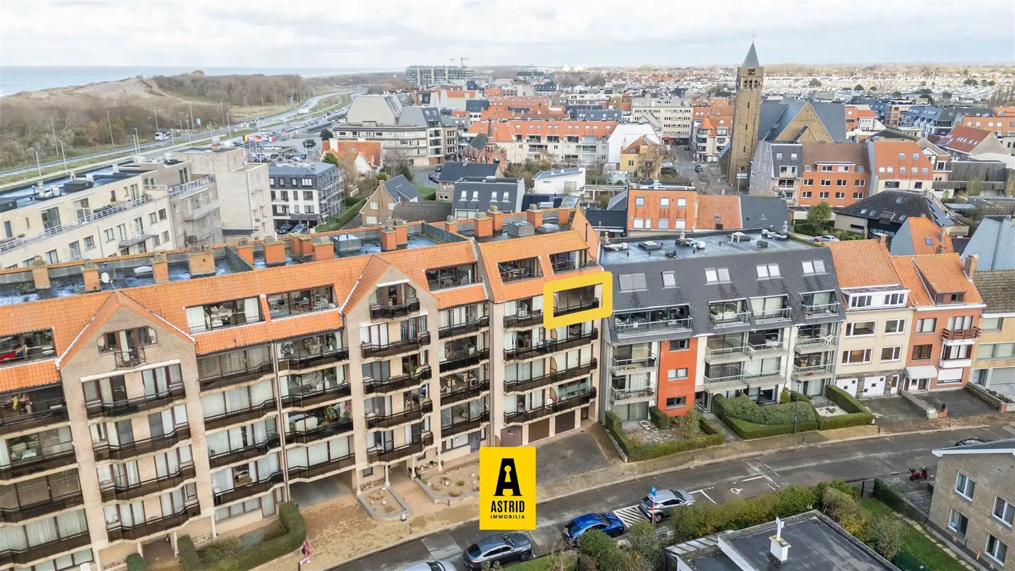 Ruim & zonnig 3-slpk-appartement met terras te Bredene! foto 8