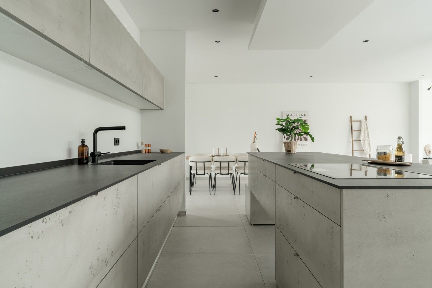 Prachtige luxueuze villa met enorme raampartijen foto 20