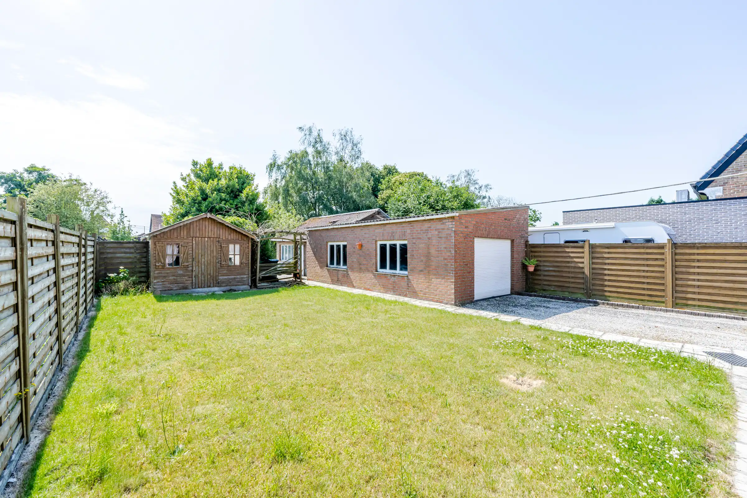 Gezellige woning met grote tuin in Outrijve foto 16