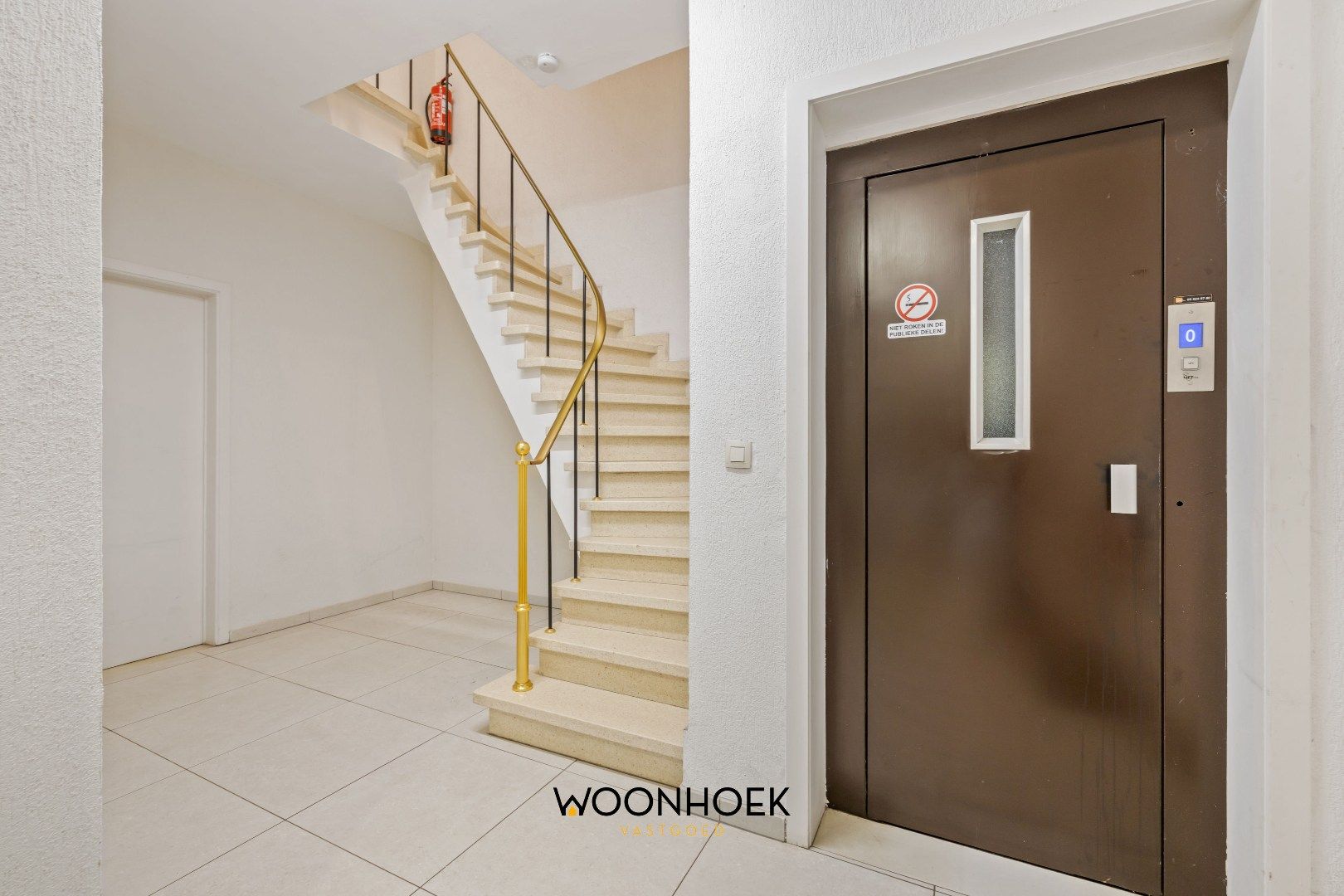Residentieel gelegen appartement aan de Markt te Zelzate foto 17
