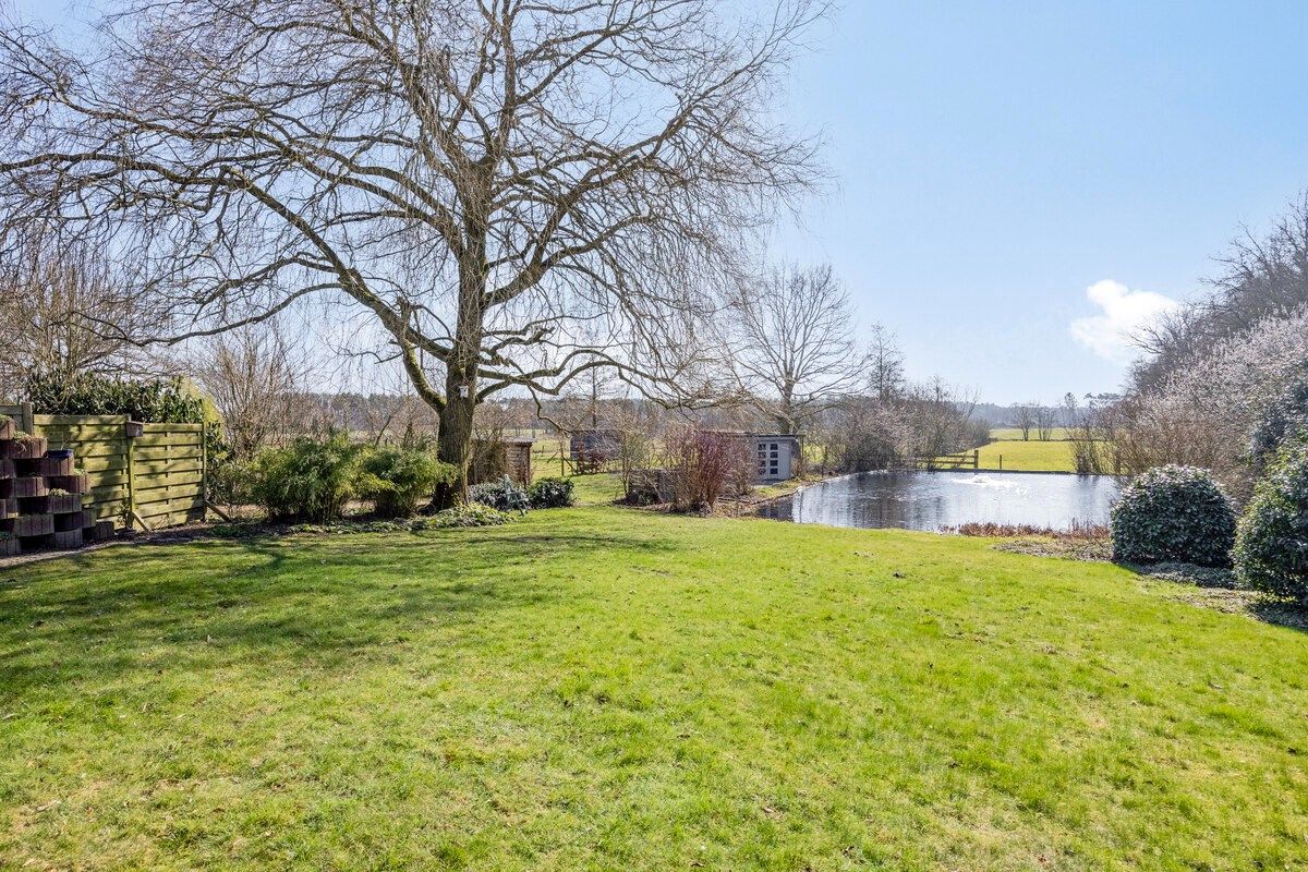 Goed onderhouden ruim ingedeelde woning op 11.725 m². foto 5