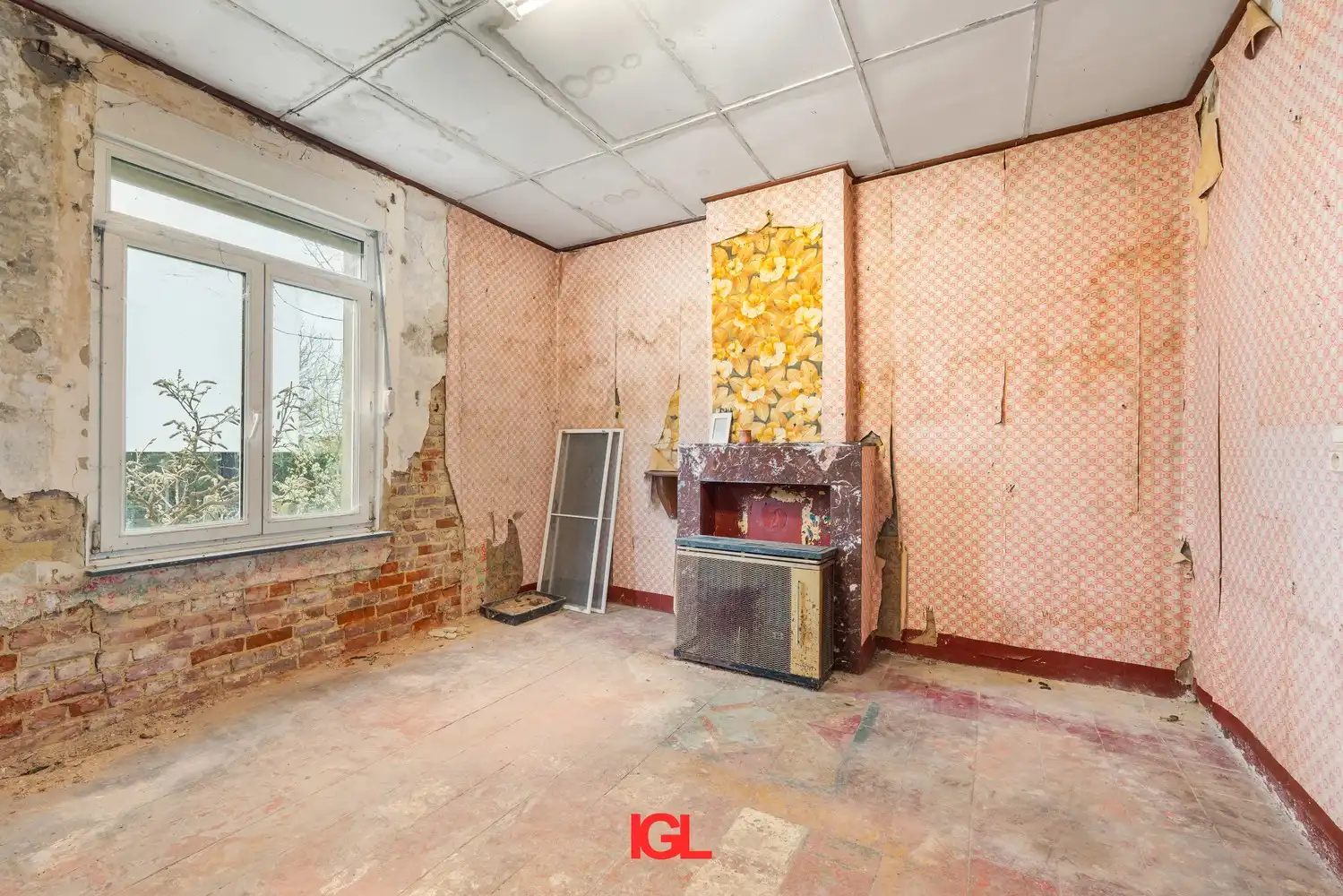 Te renoveren woning met grote tuin foto 5