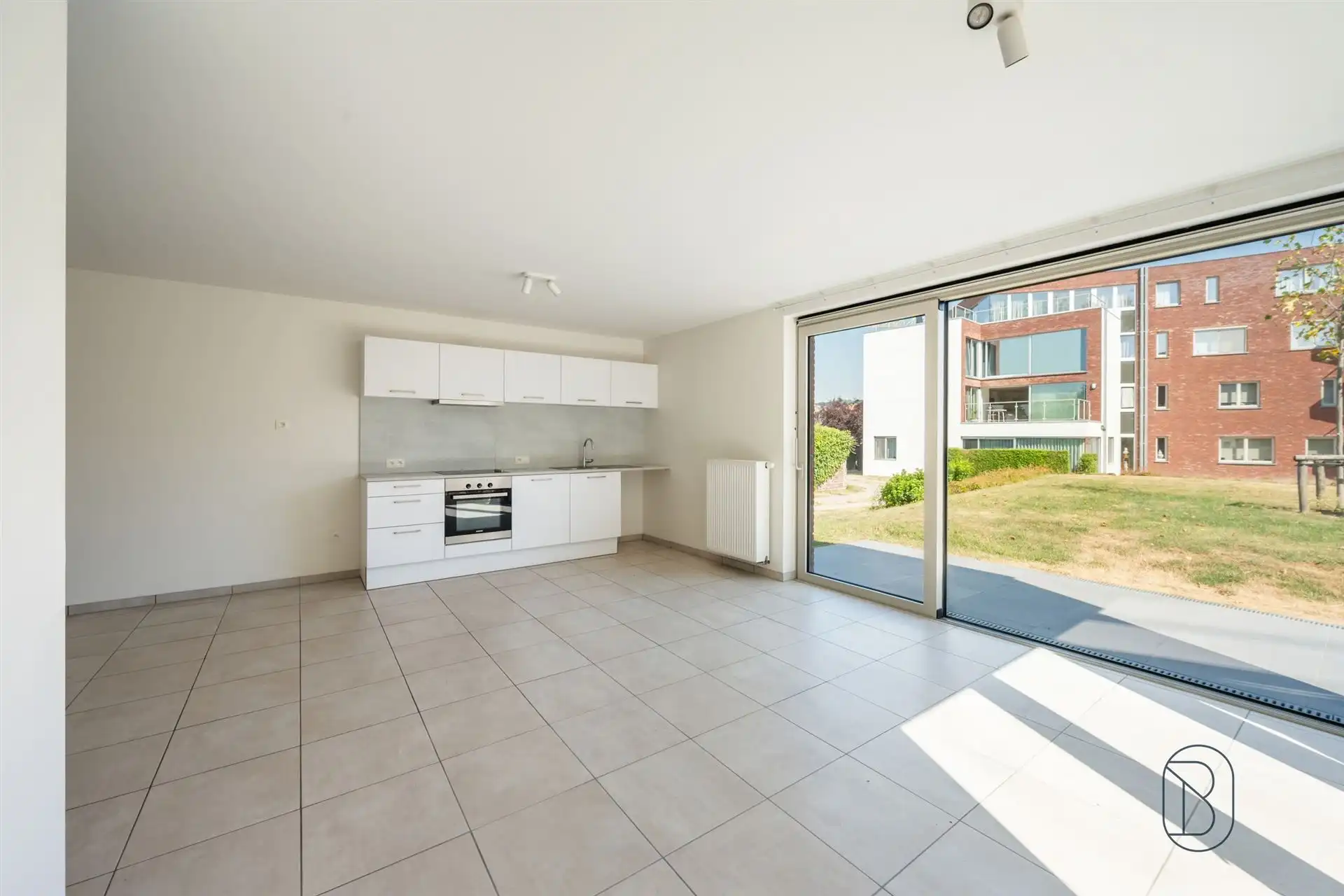 Topgelegen in het centrum: kwalitatief appartement met zicht foto 7