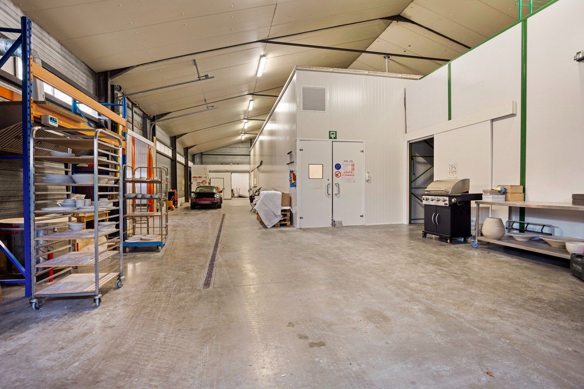 Villa met bedrijfsruimtes en magazijn – De perfecte combinatie foto 23