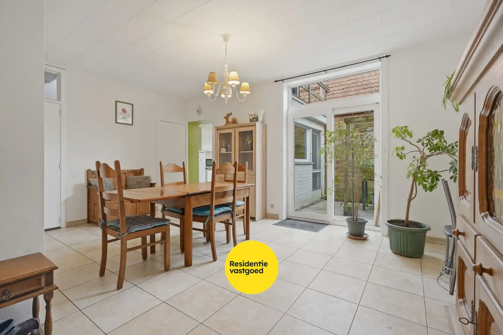Instapklare woning in hartje Diksmuide, met zicht op het stadspark! foto 3