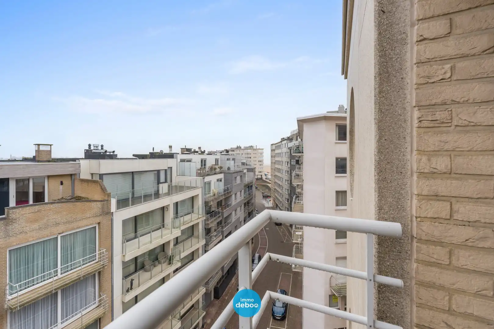 Prachtig gerenoveerde studio met zonneterras foto {{pictureIndex}}