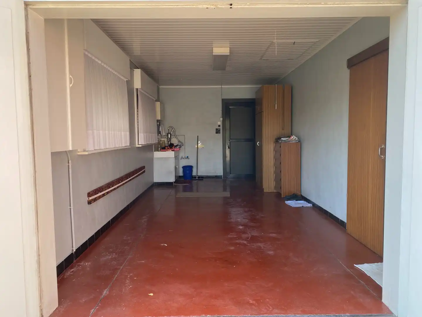 Authentieke bungalow met inpandige garage en grote tuin foto 10