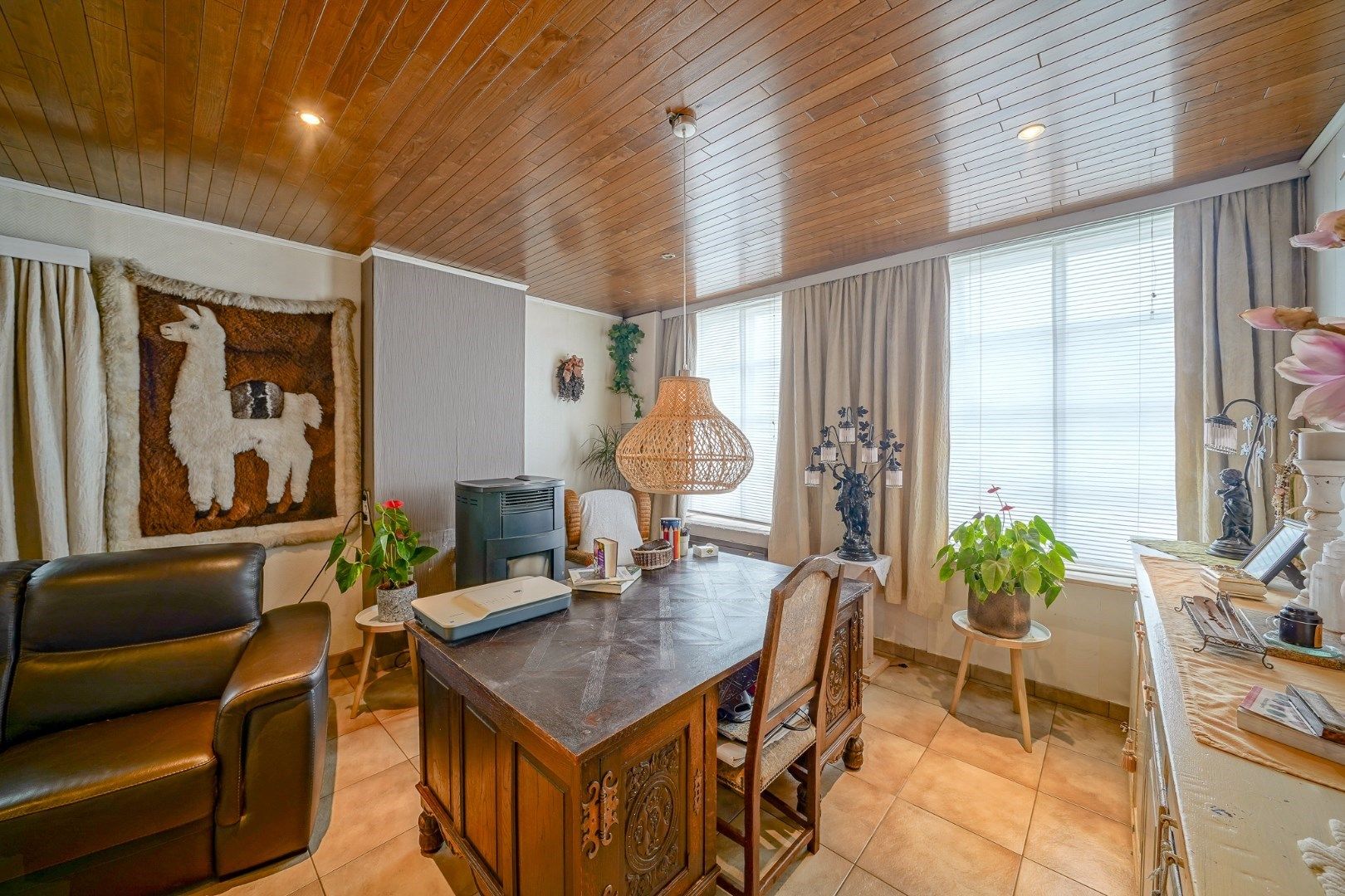 Ruime woning met drie slaapkamers - met loods/garage  foto 11