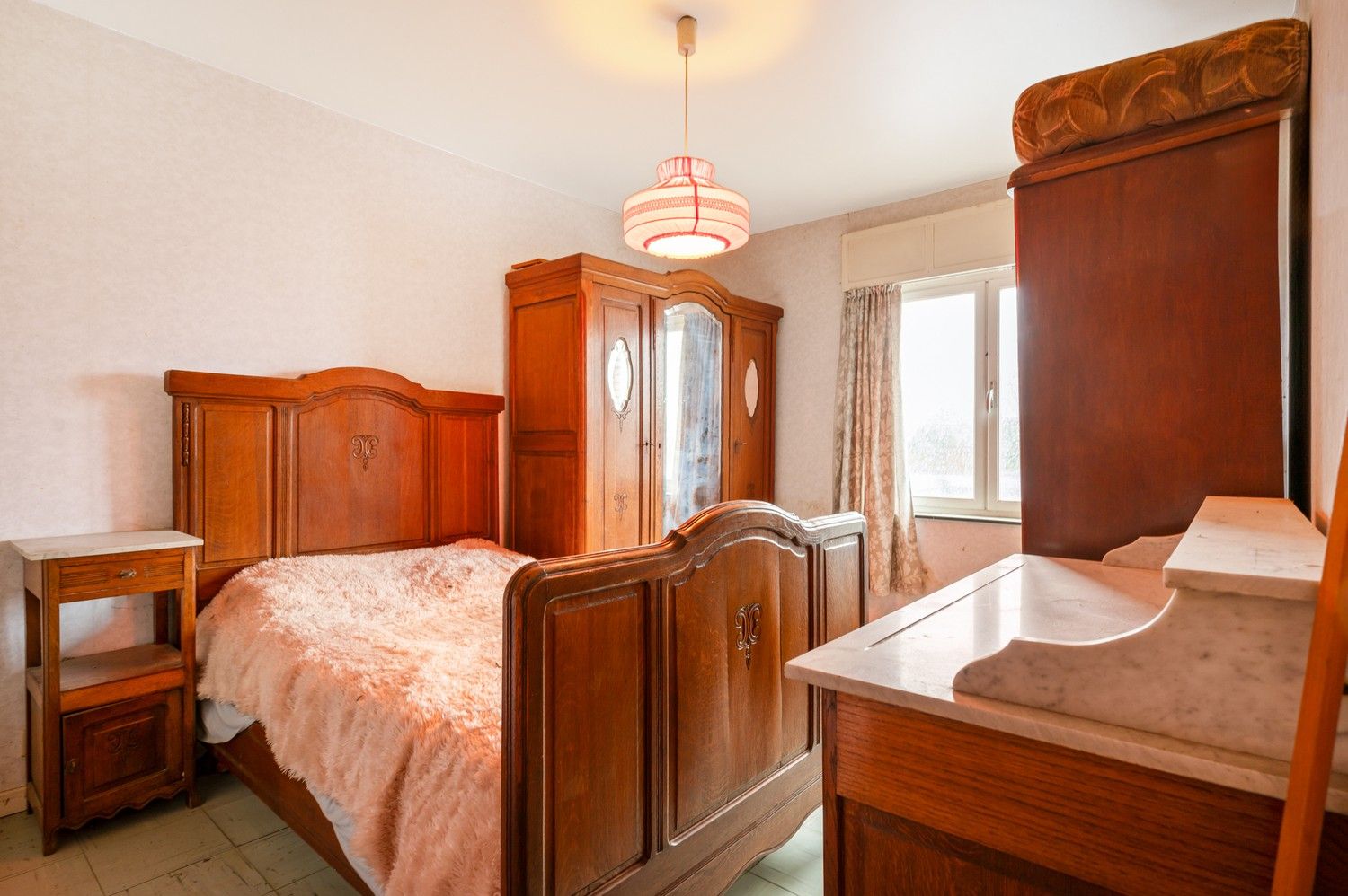 Te renoveren woning met magazijn en veel potentieel op toplocatie in Lint foto 10