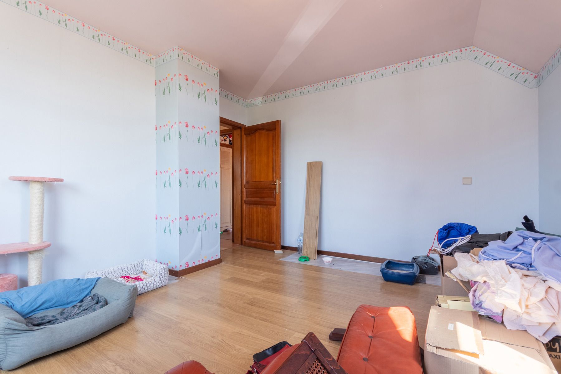 Landelijk gelegen woning met 3 slaapkamers en garage foto 16