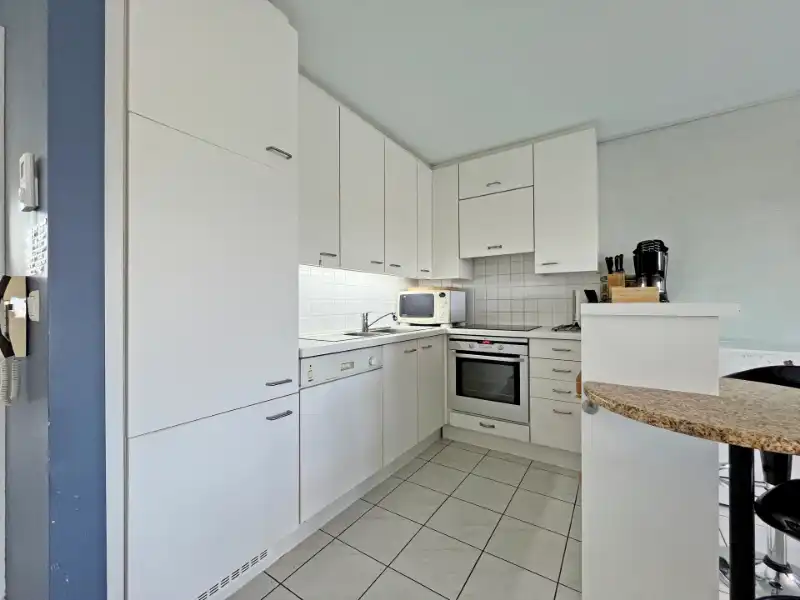 ZONNIG DUPLEX-APPARTEMENT MET RUIM TERRAS EN 3 SLAAPKAMERS + 1 SLAAPHOEK foto 11