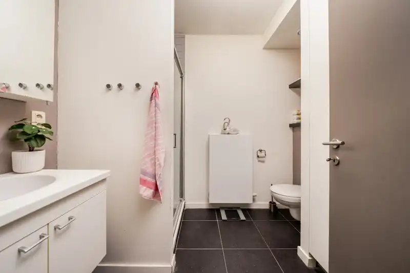 APPARTEMENT OP HET 1STE VERDIEP foto 10