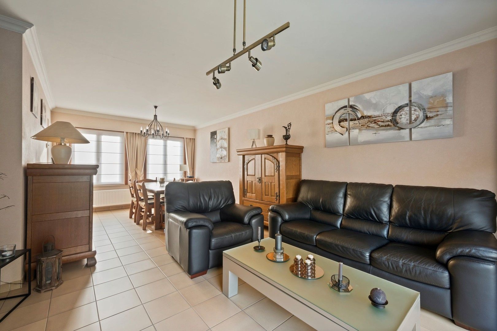 Instapklare, verzorgde en energiezuinige woning met garage,  3 slaapkamers en tuintje te Marke foto 3