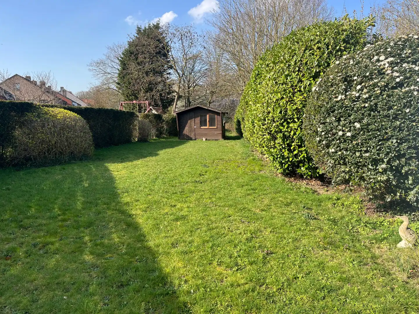 Halfopen woning met tuin en garage te St Kruis. foto 11