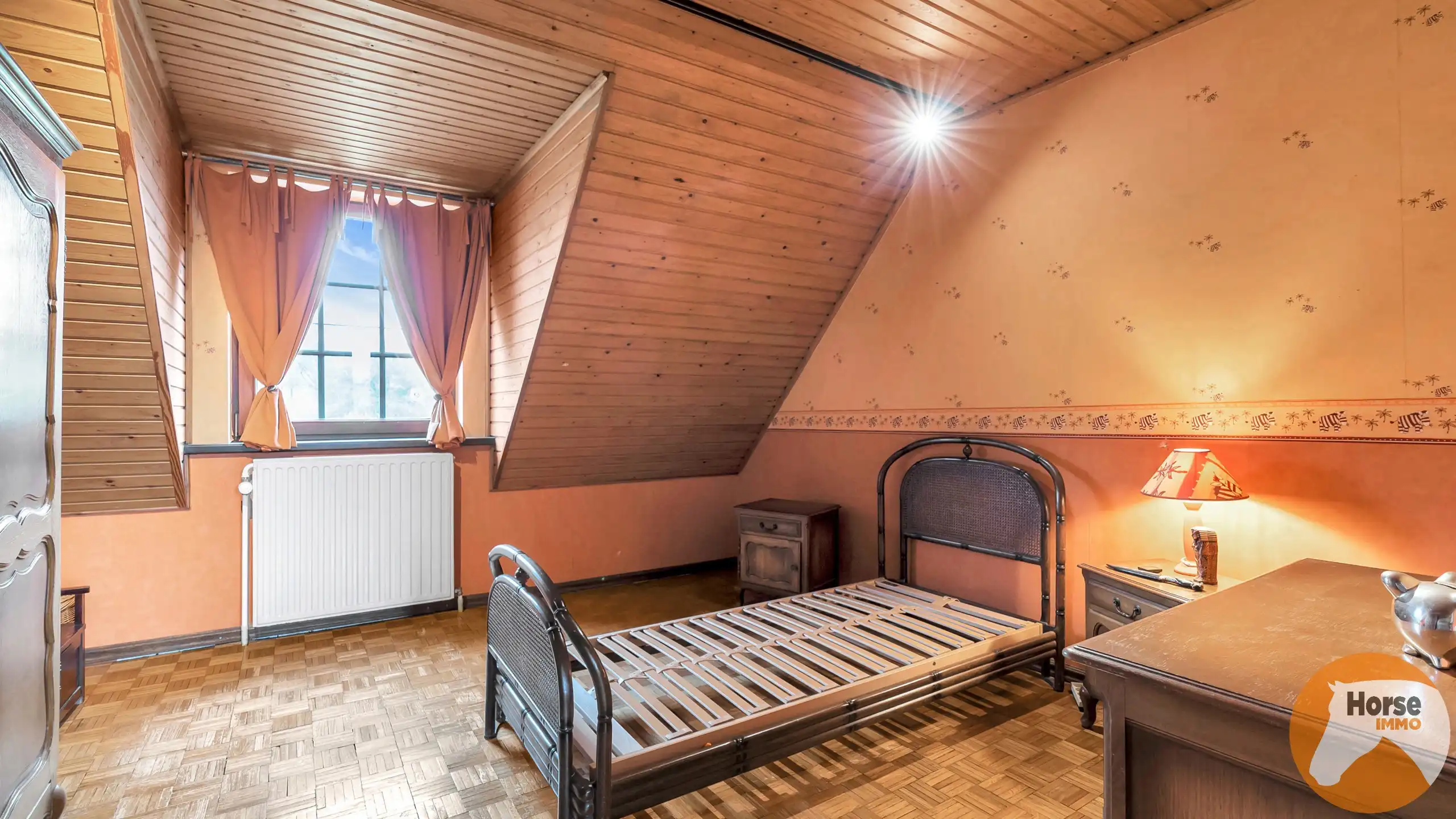 ROOSDAAL - Centraal gelegen woning met prachtig uitzicht foto 17