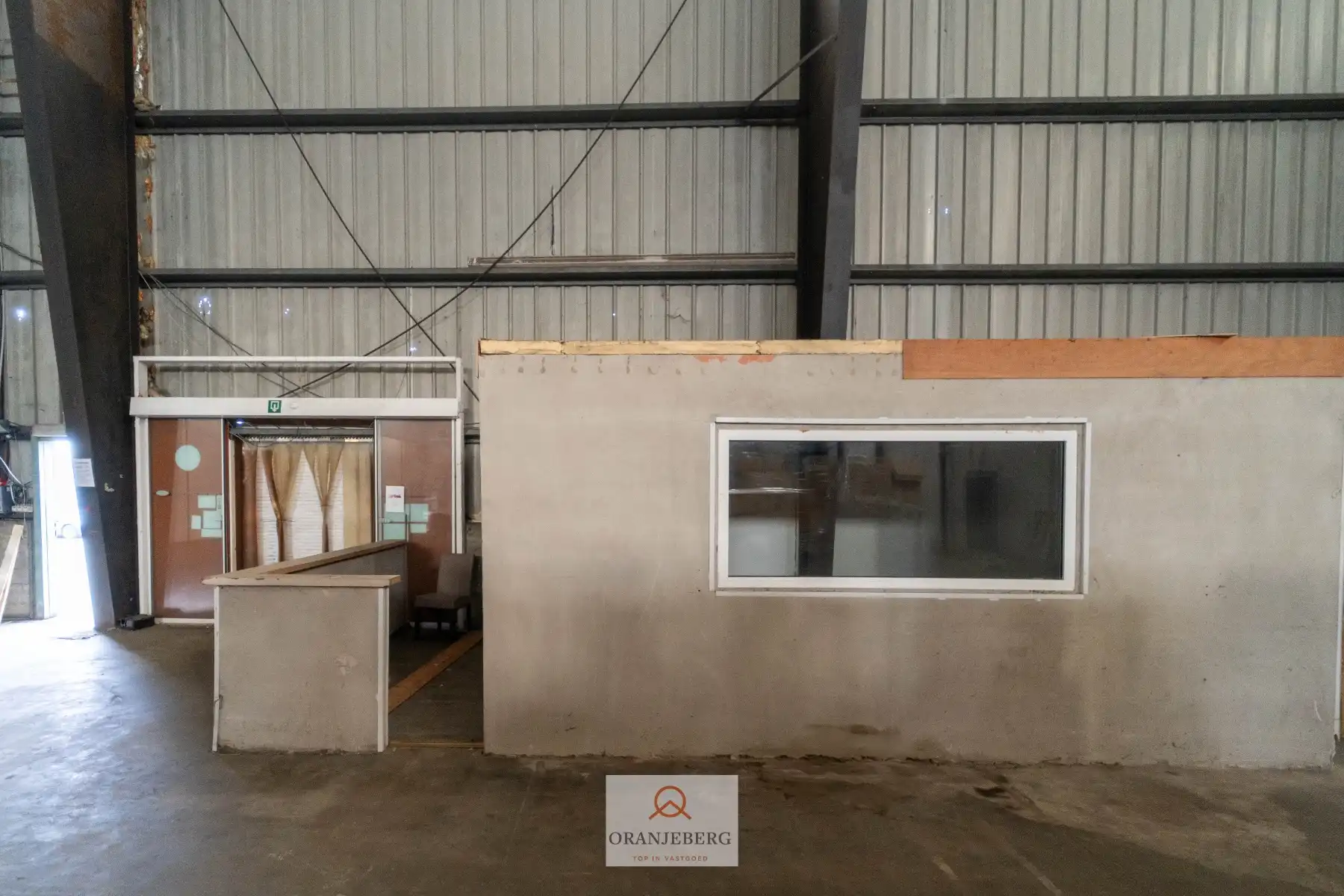 Magazijn te huur – 850 m² - op toplocatie Afrikalaan nabij Gent-Dampoort foto 13