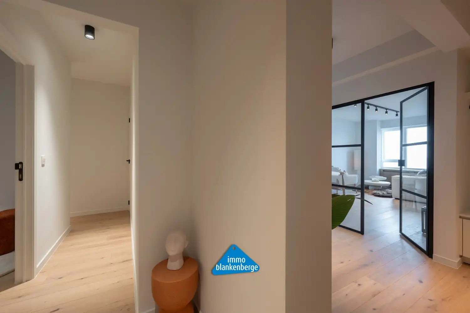 Luxueus appartement met 3 slaapkamers op de Zeedijk in Blankenberge met adembenemend zeezicht foto 12