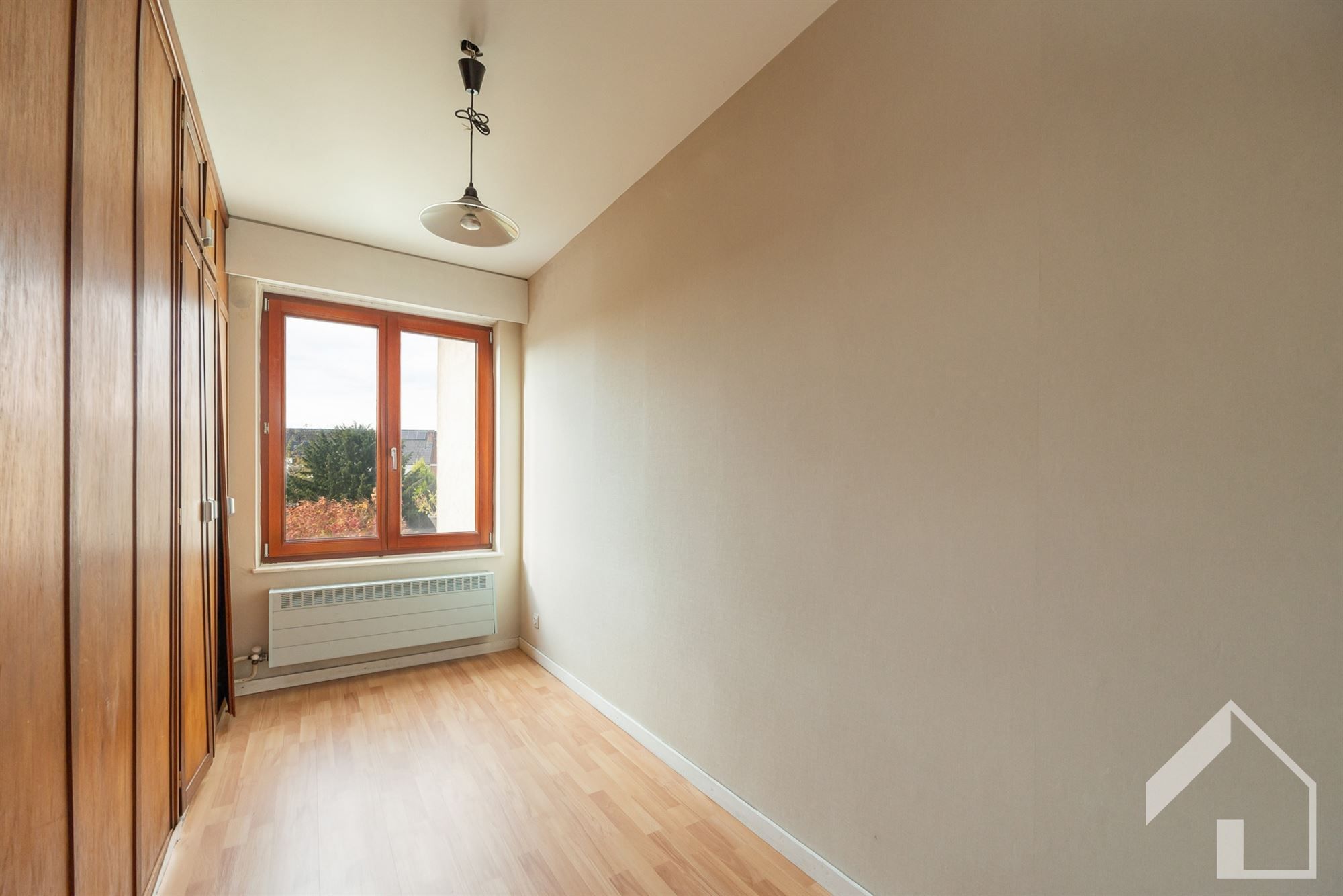 Deels te renoveren woning foto 13