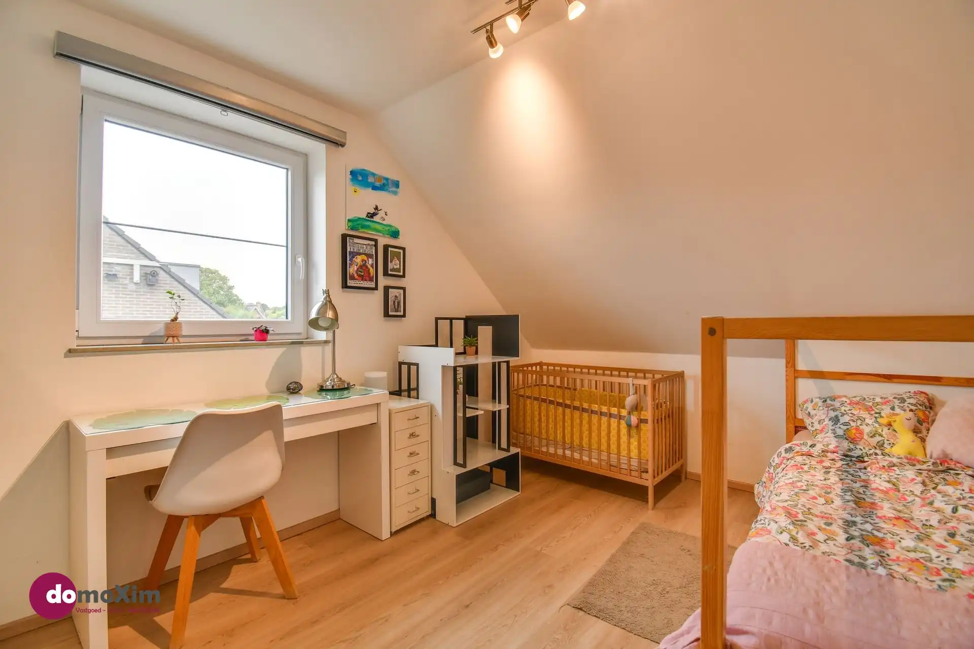 Mooie halfopen, recente woning met 3 slaapkamers in Hever foto 11