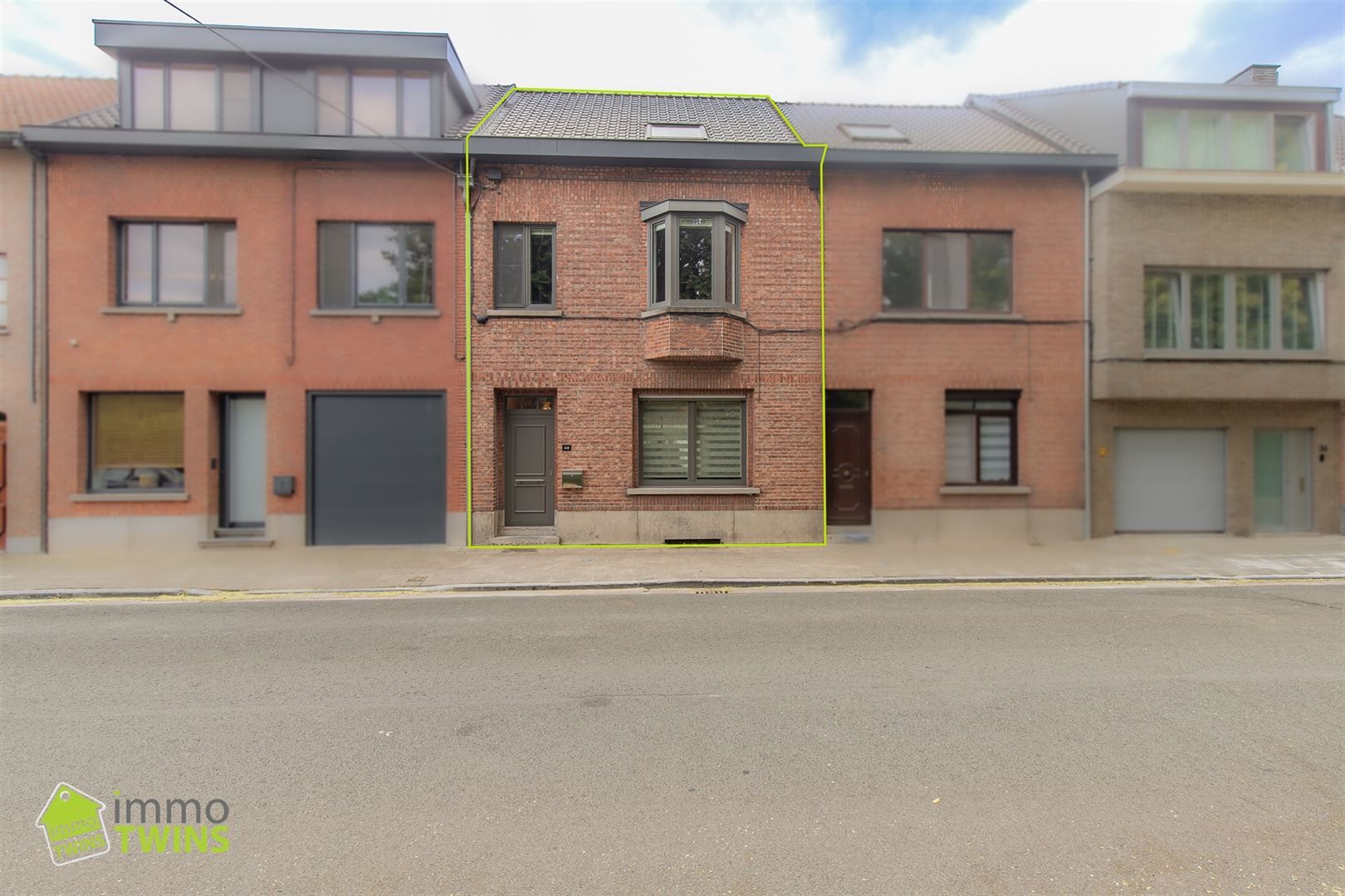 Instapklare woning met 4 slaapkamers & tuin te Hamme foto {{pictureIndex}}