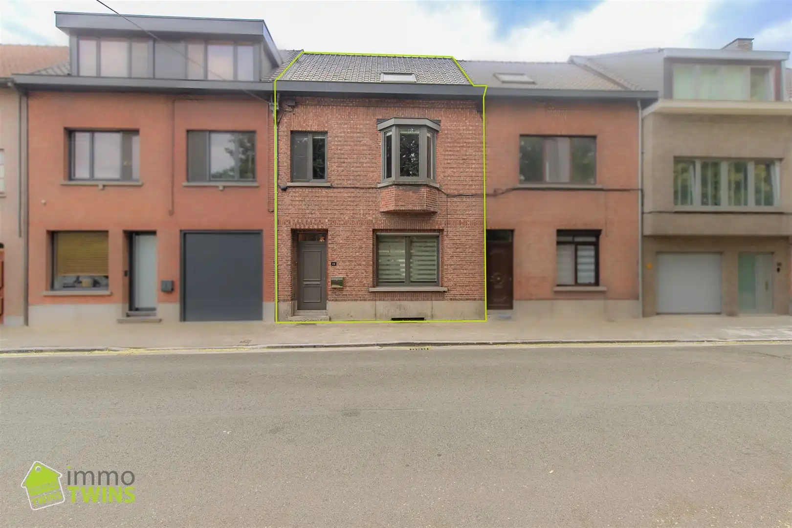 Instapklare woning met 4 slaapkamers & tuin te Hamme foto {{pictureIndex}}