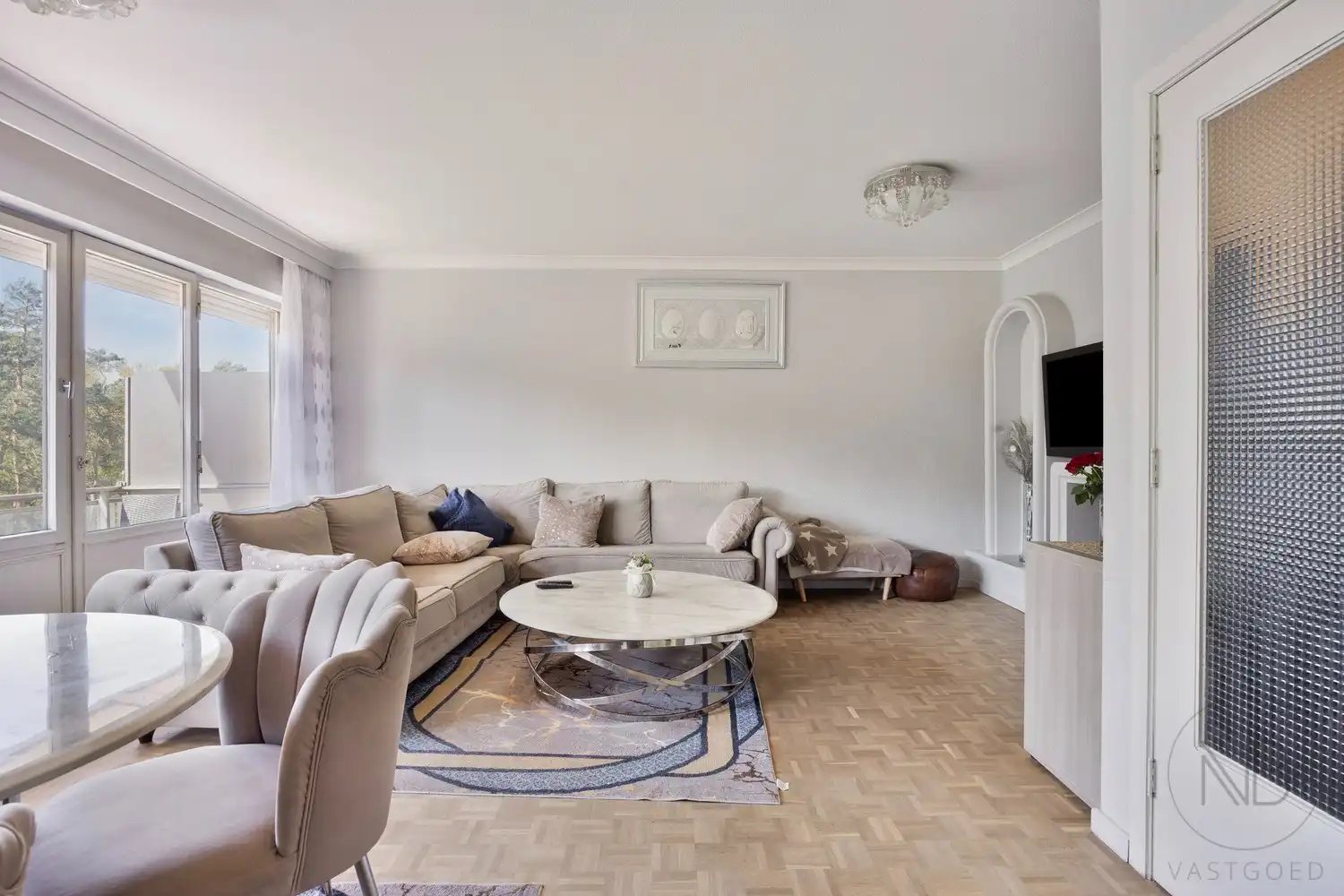 ZONNEWEELDE GENK 2 slaapkamer appartement met extra berging en garage foto 2