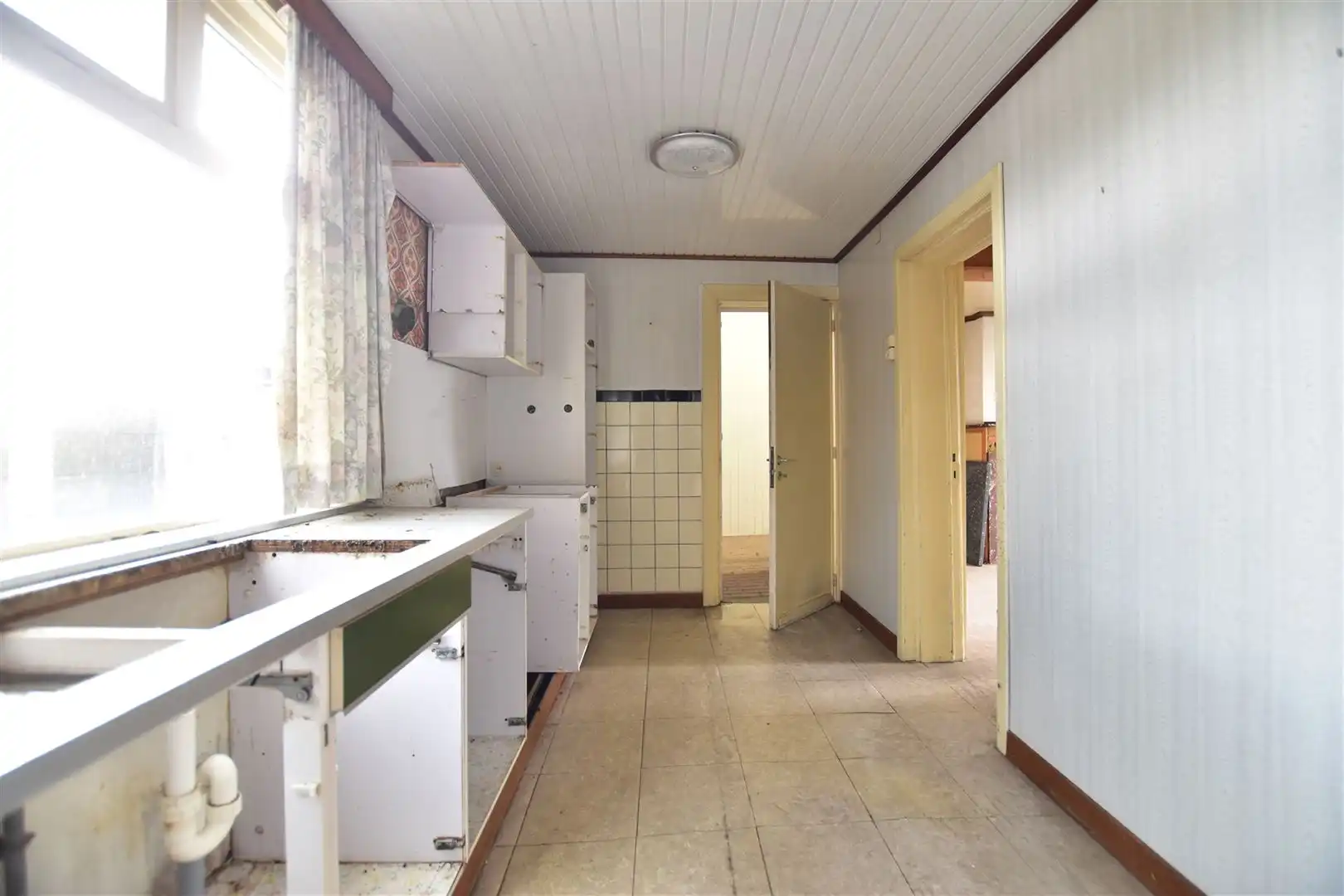 Te renoveren woning gelegen in het landelijke Moerzeke. foto 4