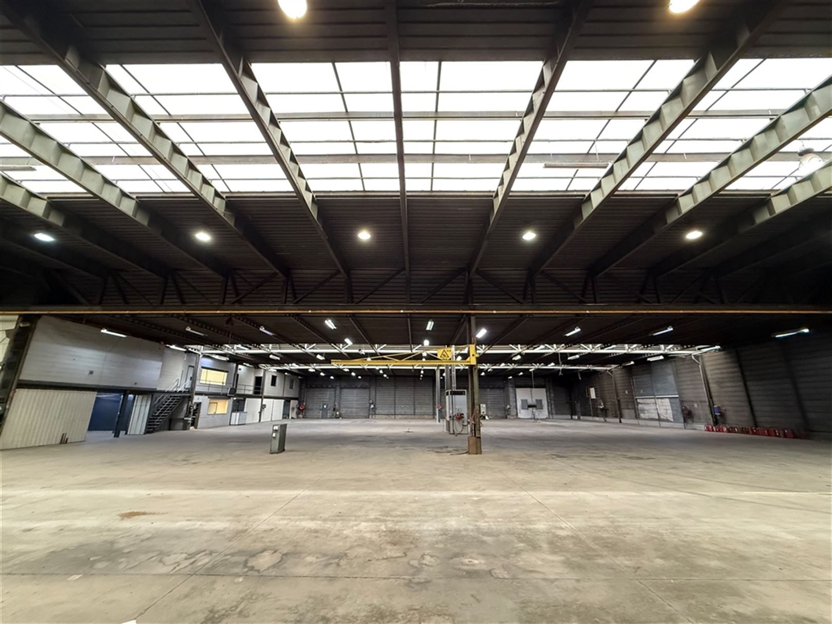 Bedrijfssite op zichtlocatie Bilzen-Hoeselt foto 6