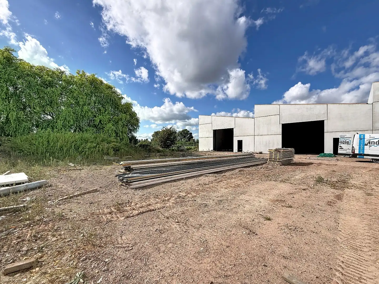 Loods J te koop – 312 m² KMO-zone Ardopoort te Roeselare foto 3