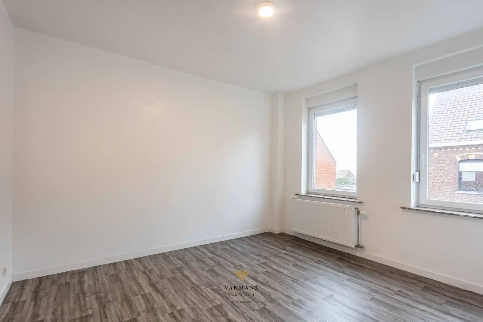 Ruime woning met 4 slaapkamers op rustige locatie foto 18