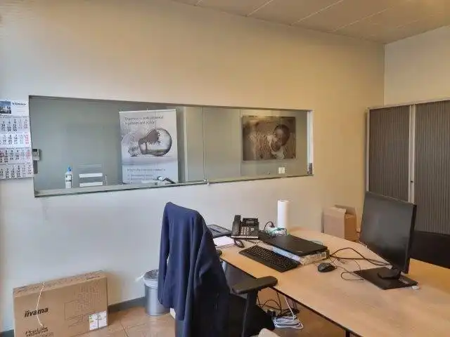 432m² kantoor met parking foto 25