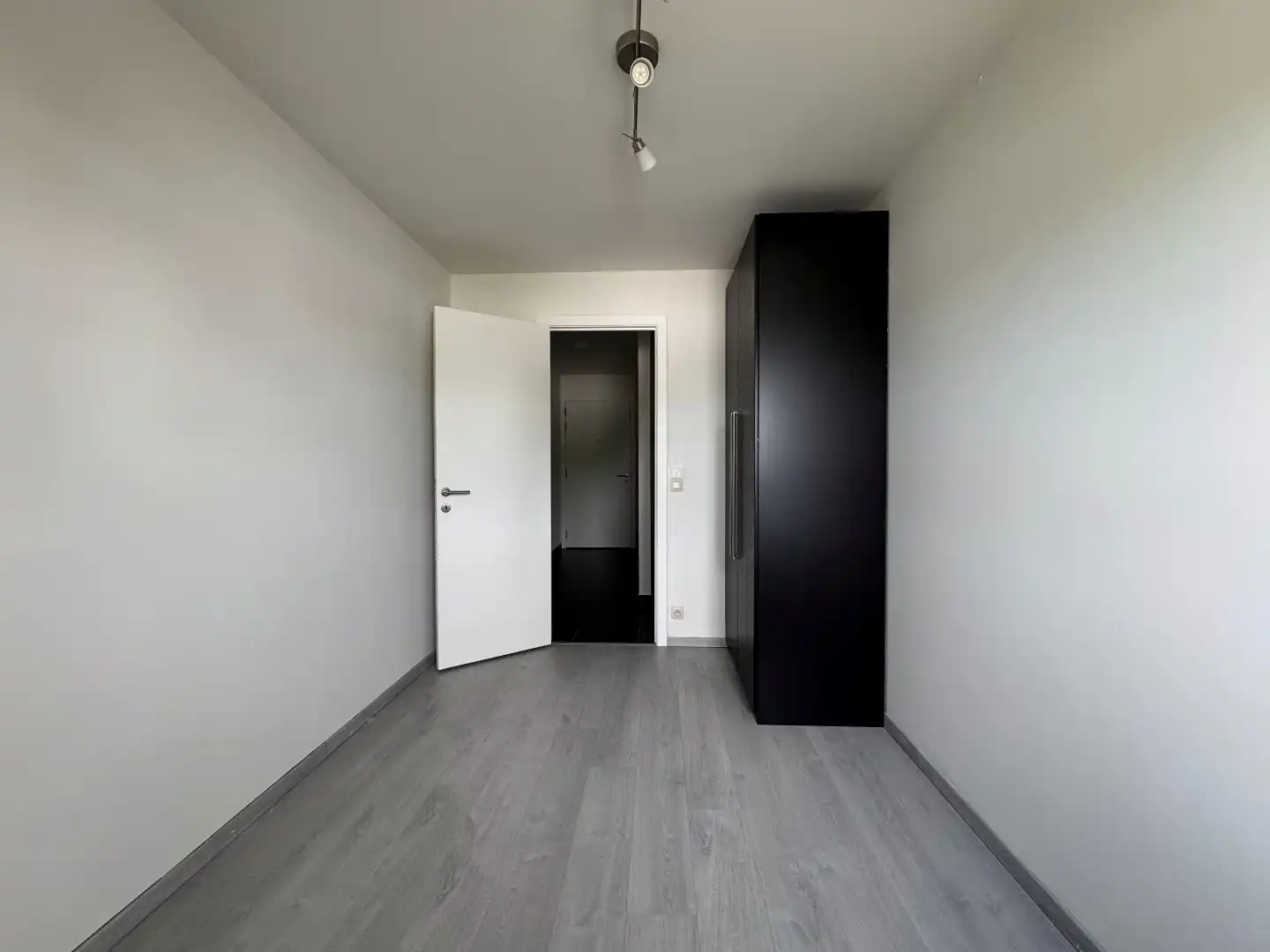 Te huur in Merchtem: ruim appartement 2 slpk + 2 autostaanplaatsen + kelder foto 13