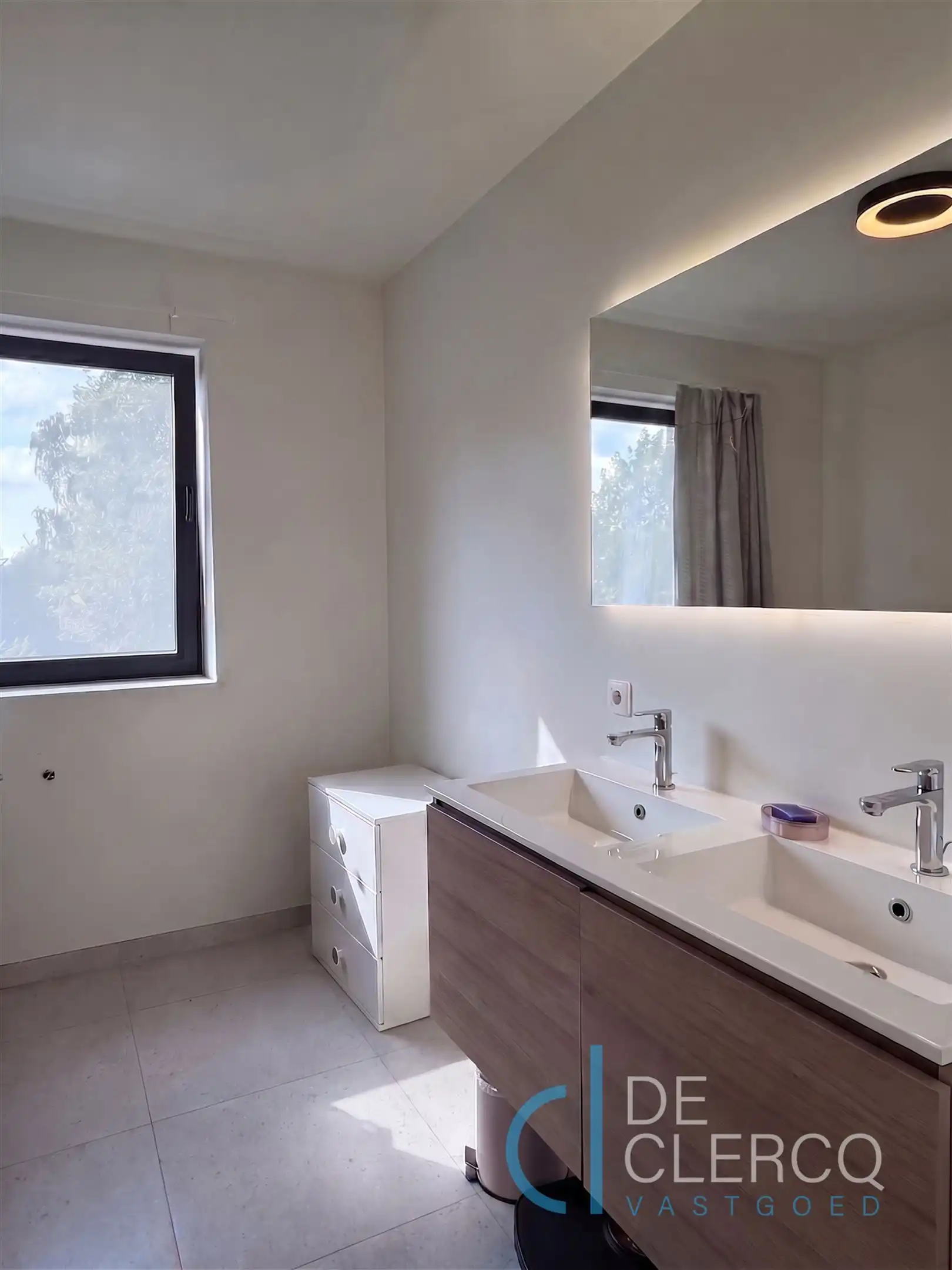 Ruime nieuwbouwwoning te huur in rustige wijk te Lochristi!  foto 9