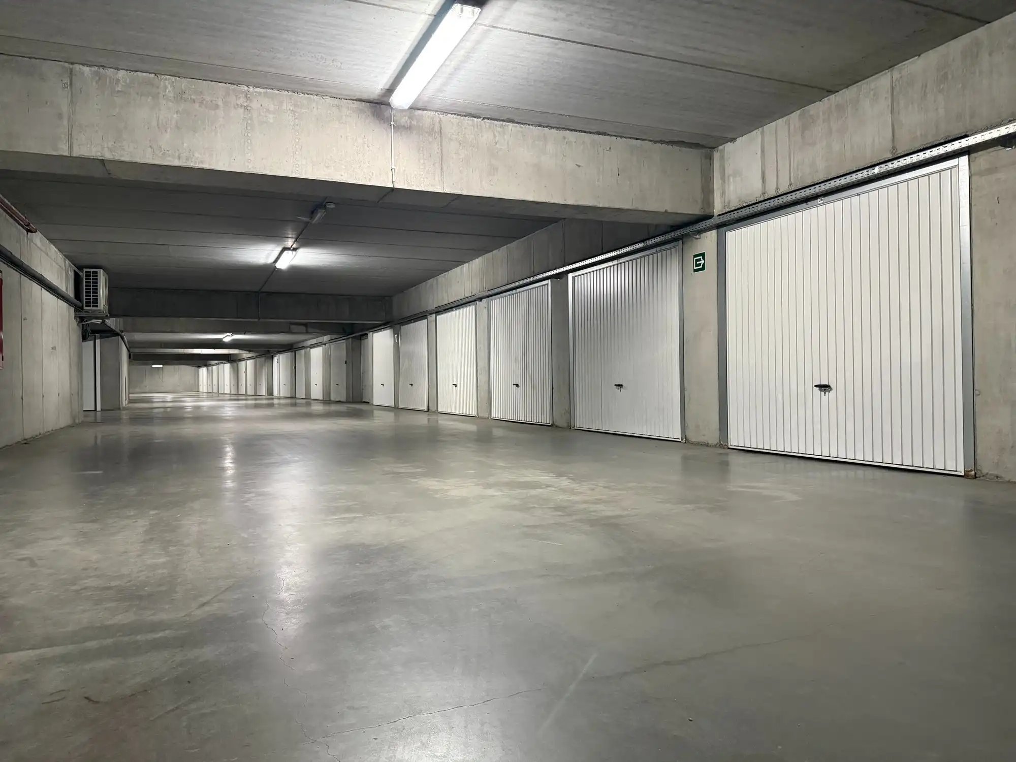 Volledig opgeschilderd ruim appartement op mooie ligging | Potegemstraat foto 15