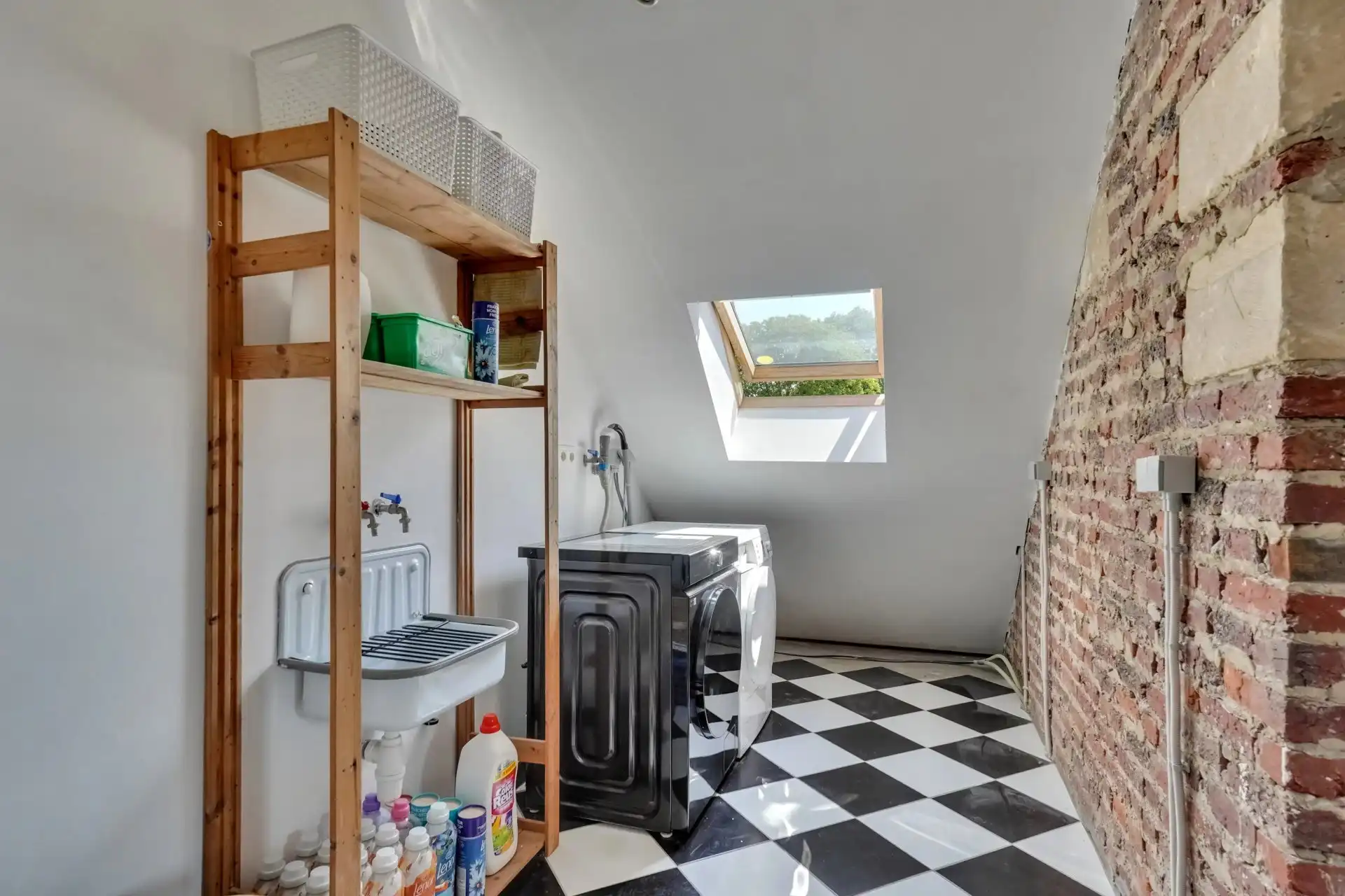 Instapklare, ruime woning met vier slaapkamers foto 20