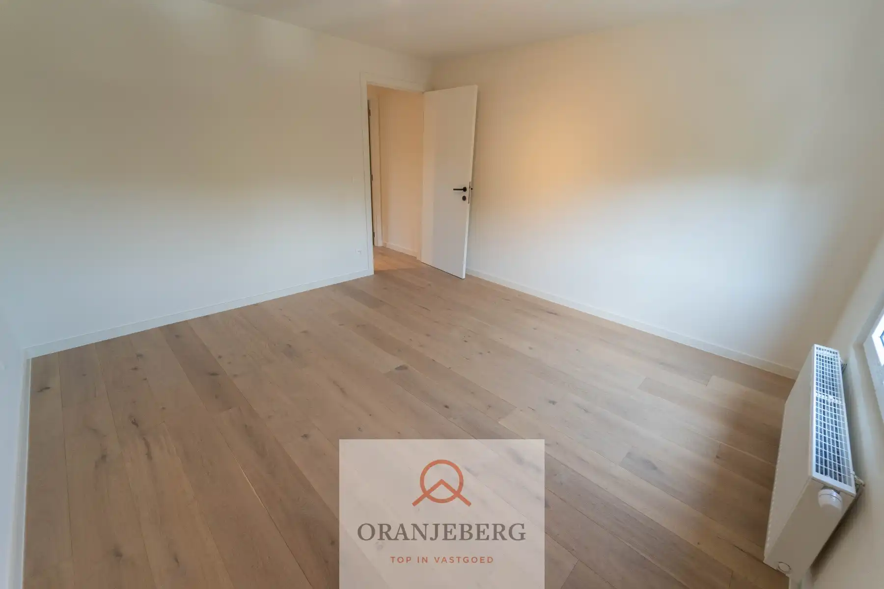 Lichtrijke gerenoveerde woning foto 28