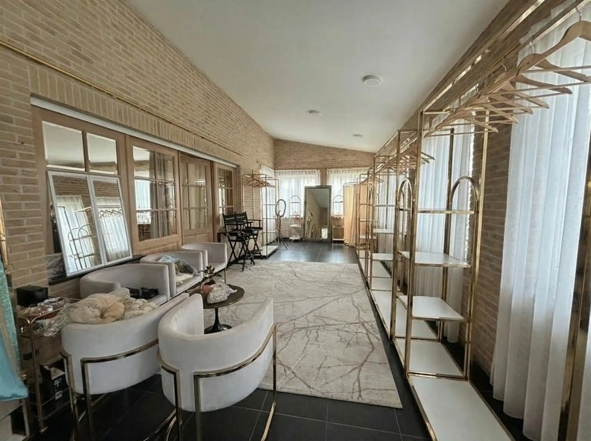 Ruime villa in een rustige omgeving met een grote tuin  foto 16