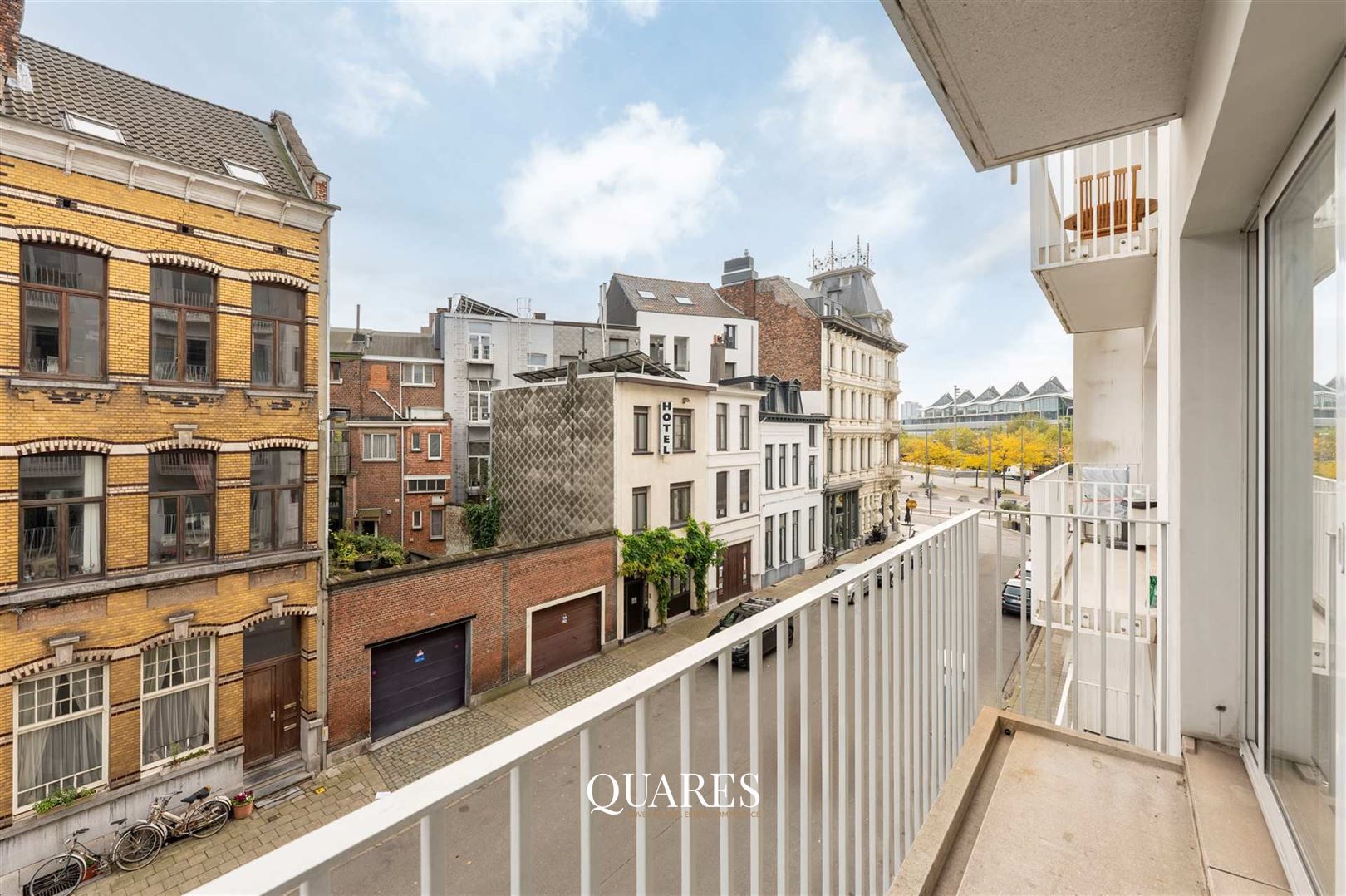 Ruim en lichtrijk 4 slkr appartement met twee terrassen op toplocatie in Antwerpen-Zuid foto 5