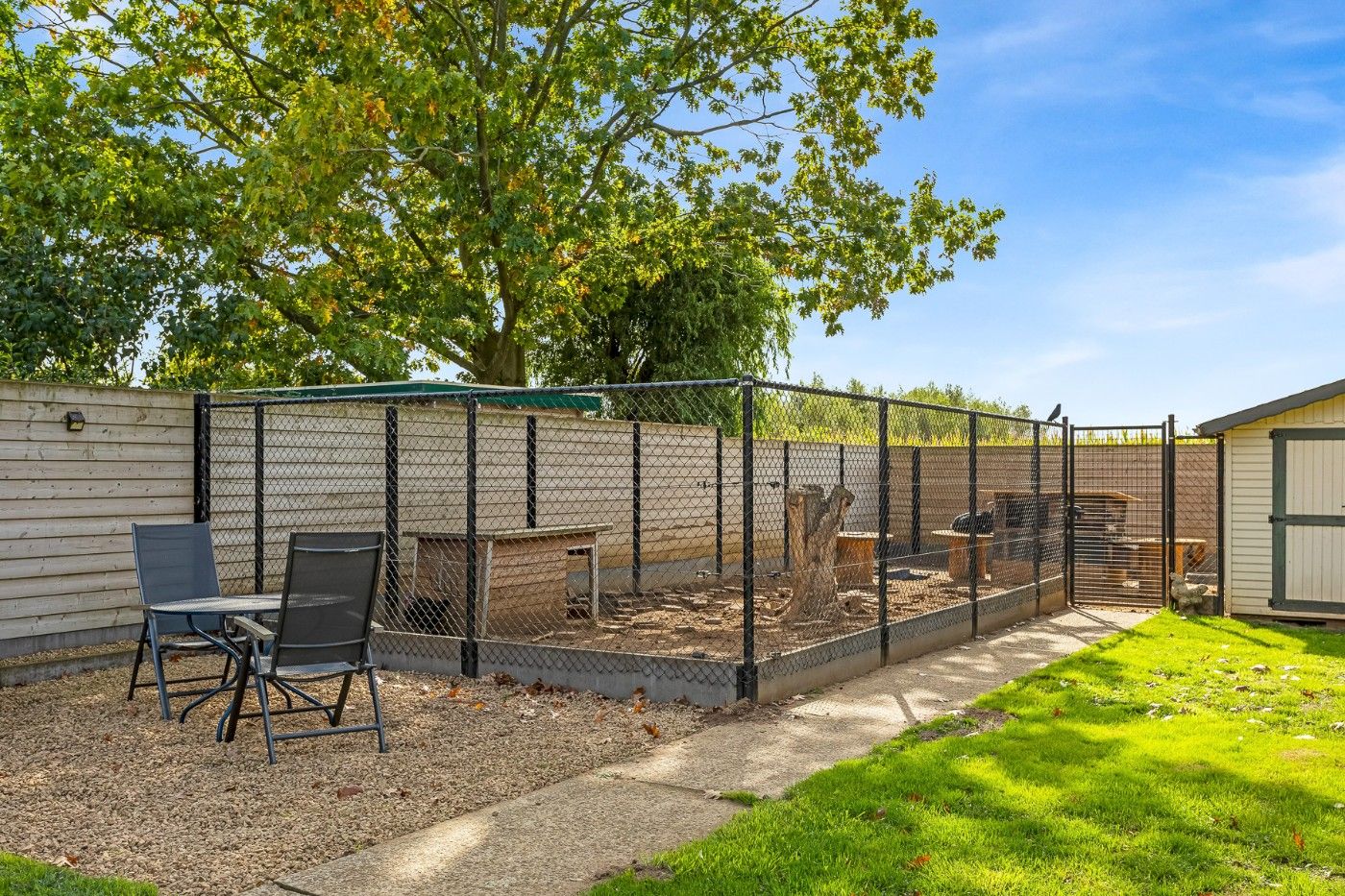 Gigantische, oerdegelijke woning met 4+ slpk., oprit, garage en west-tuin foto 28