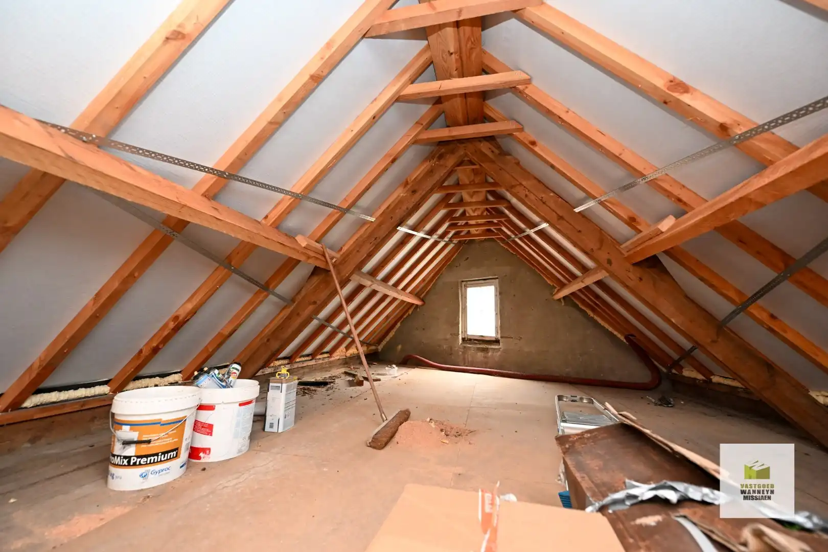 Halfopen bebouwing met 4 slaapkamers en bijgebouw op 991m2 foto 23