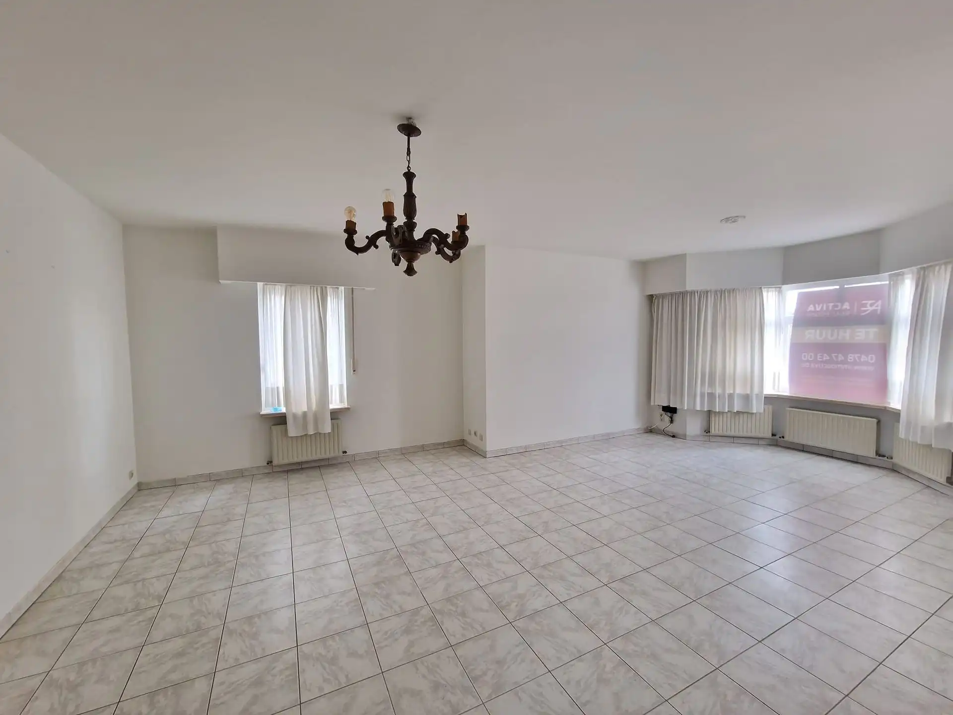 GOED GELEGEN APPARTEMENT MET GARAGE foto 5